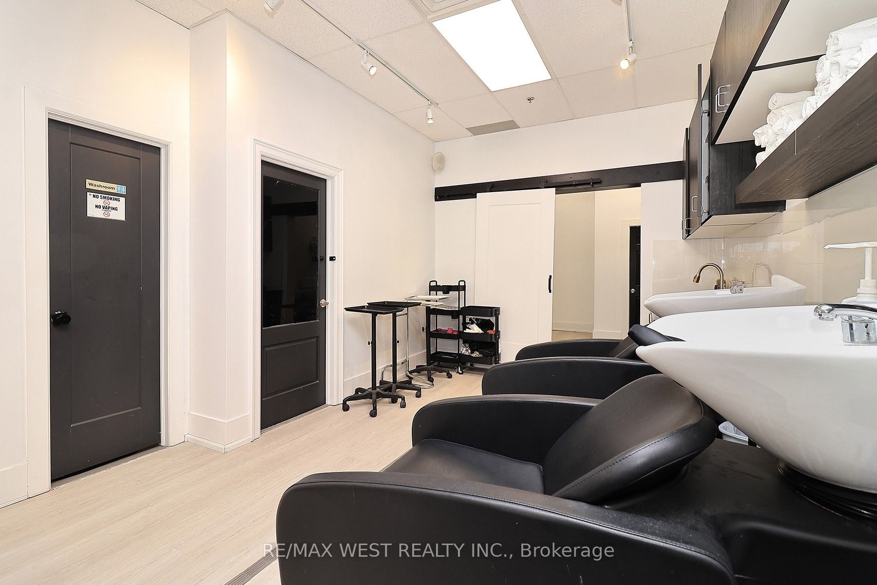 90 Winges Road 24 Property Photo 11