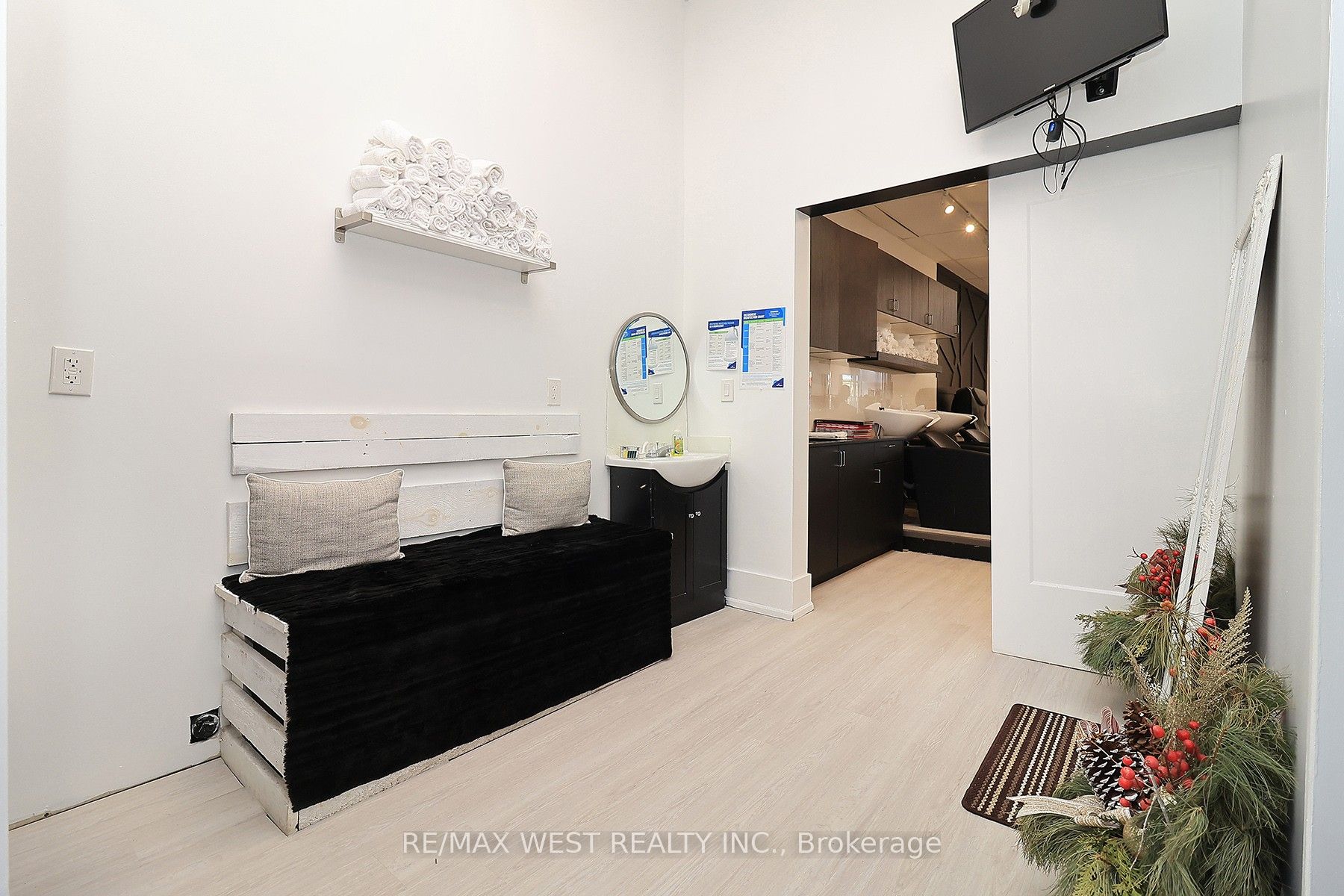 90 Winges Road 24 Property Photo 18
