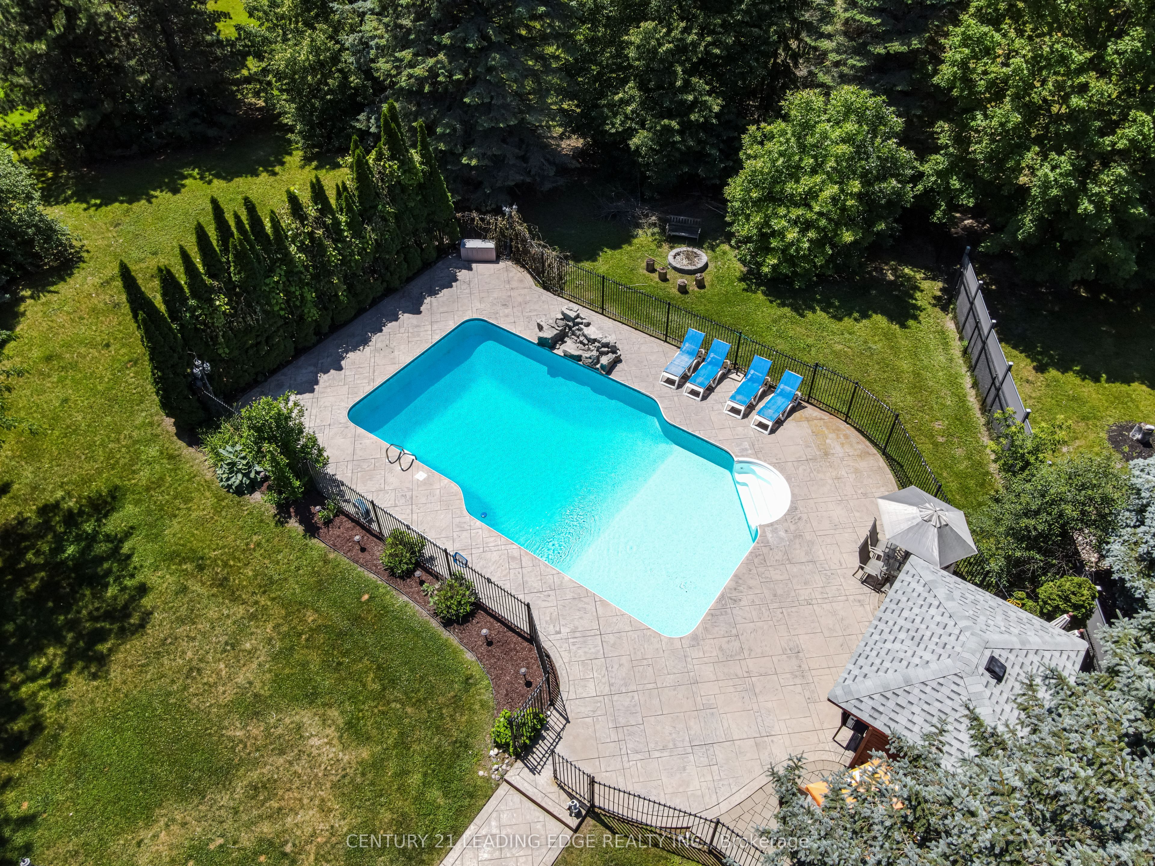 6 Stonegate Street Property Photo 1