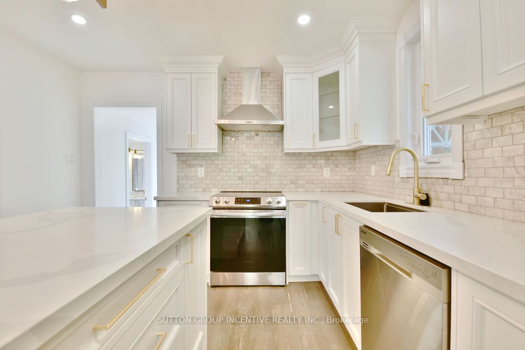 1556 Houston Avenue Property Photo 6