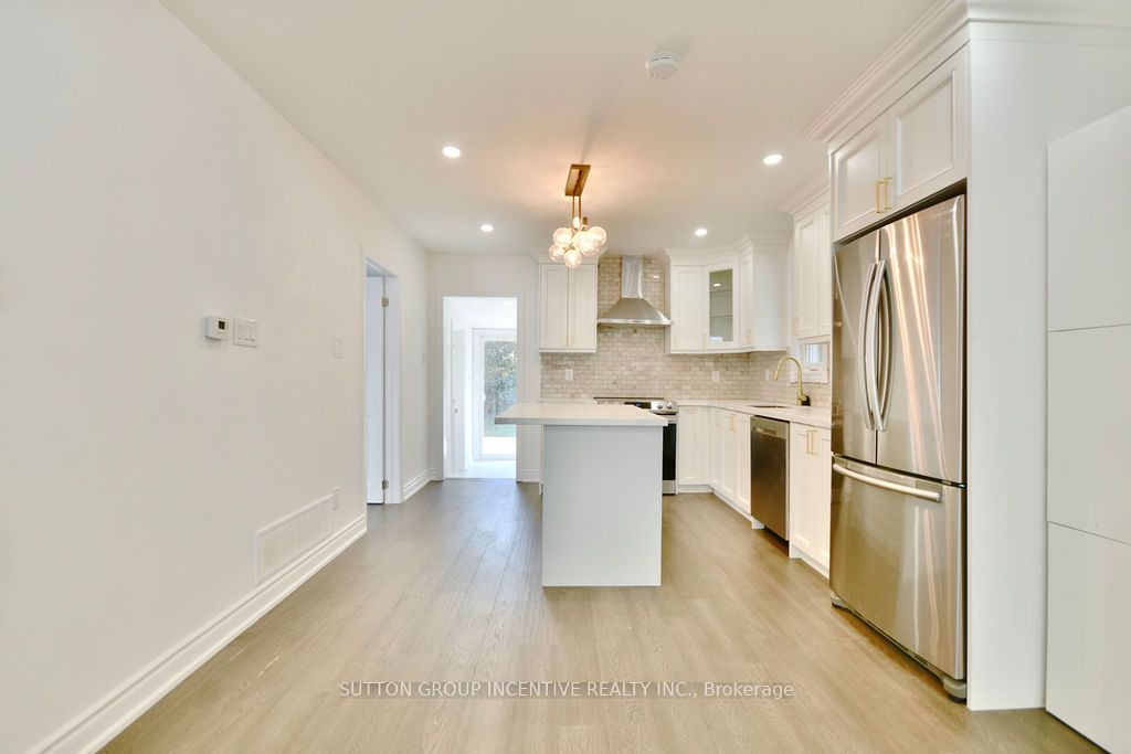 1556 Houston Avenue Property Photo 8