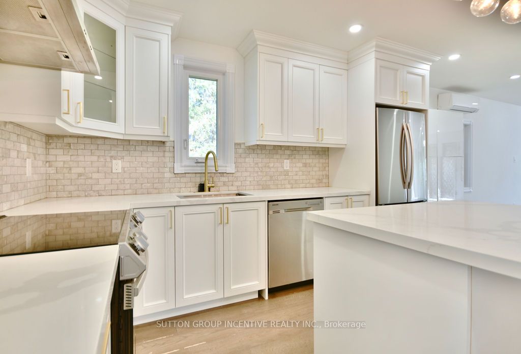 1556 Houston Avenue Property Photo 18
