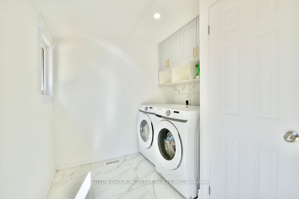 1556 Houston Avenue Property Photo 23
