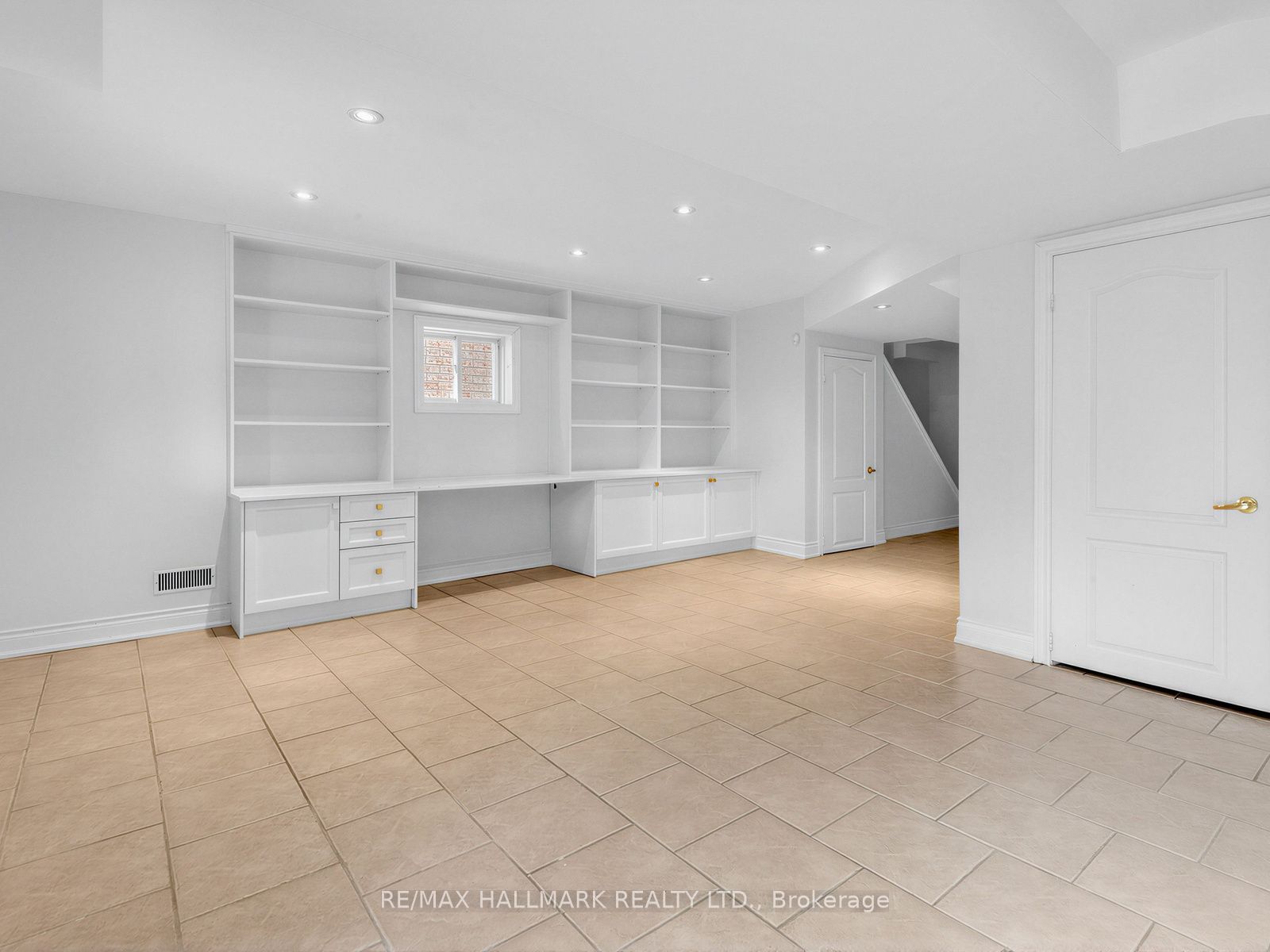 37 Cherry Bush Road Property Photo 34