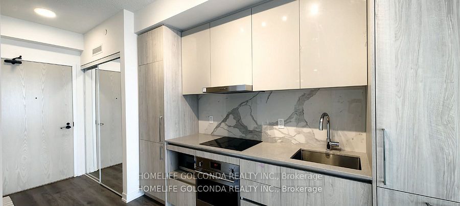 225 Commerce Street 5105 Property Photo 6