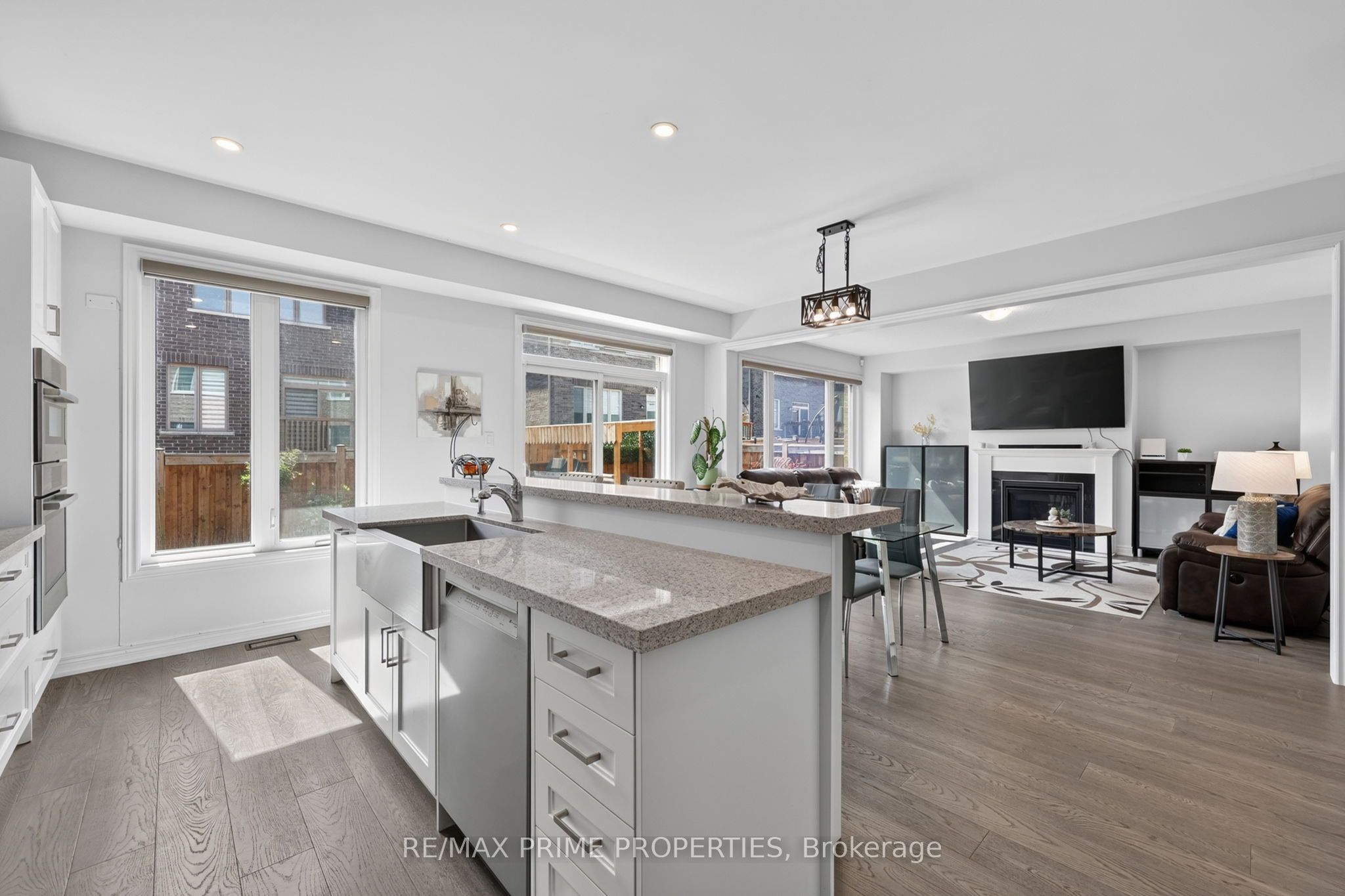 28 Frederick Taylor Way Property Photo 17