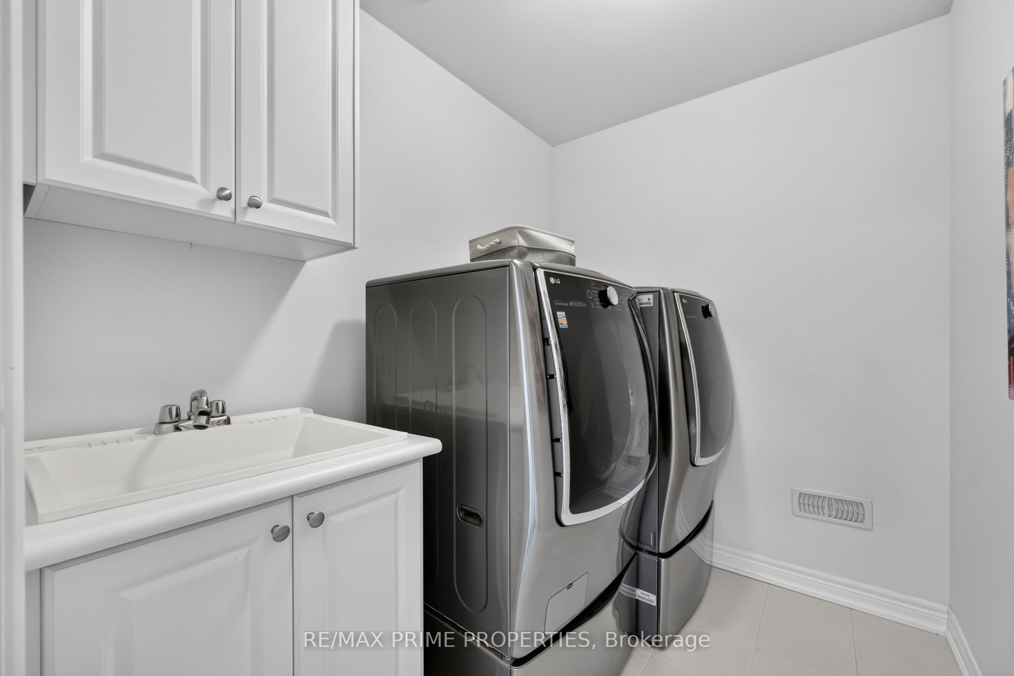 28 Frederick Taylor Way Property Photo 36