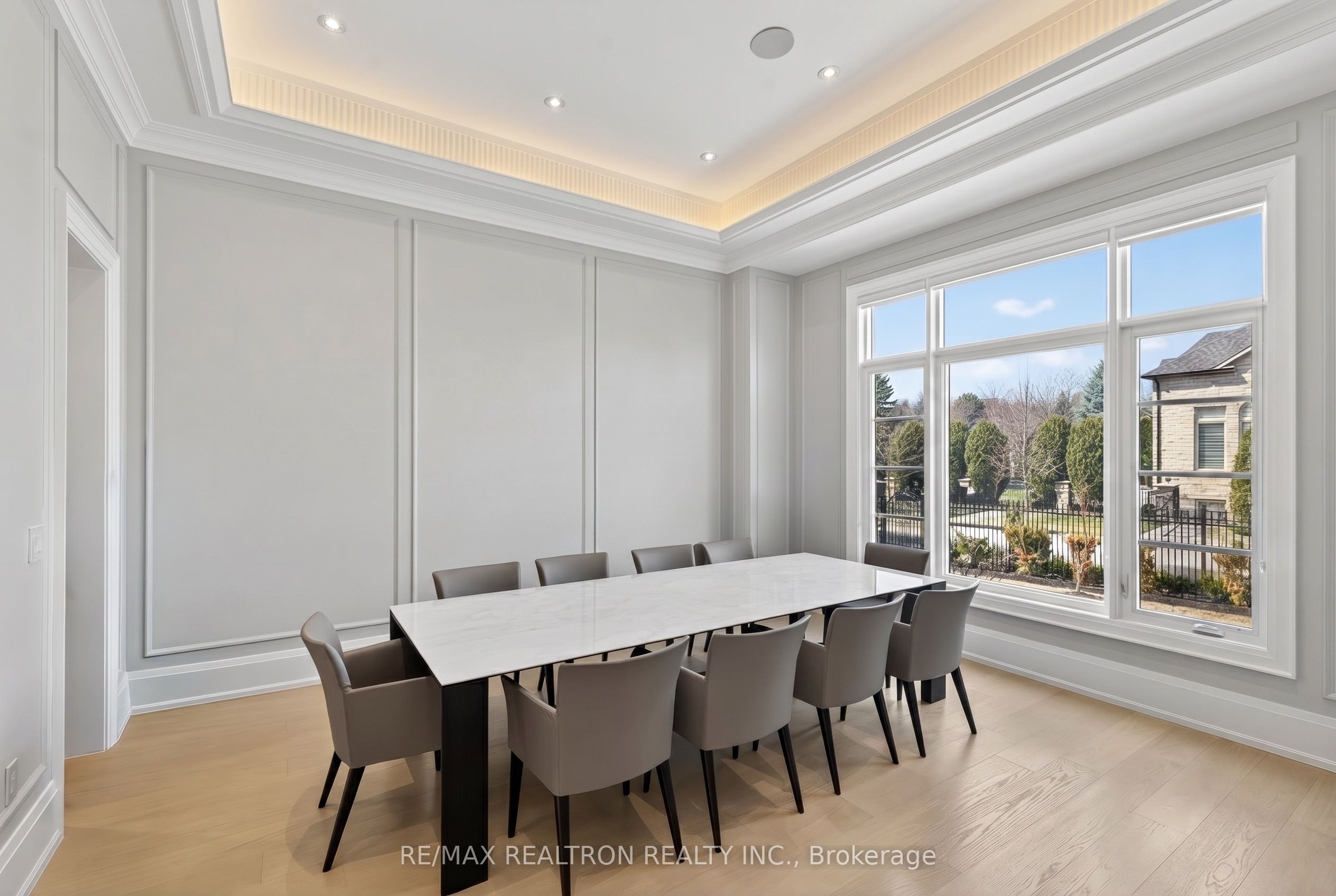 17 Pebblelane Court Property Photo 7