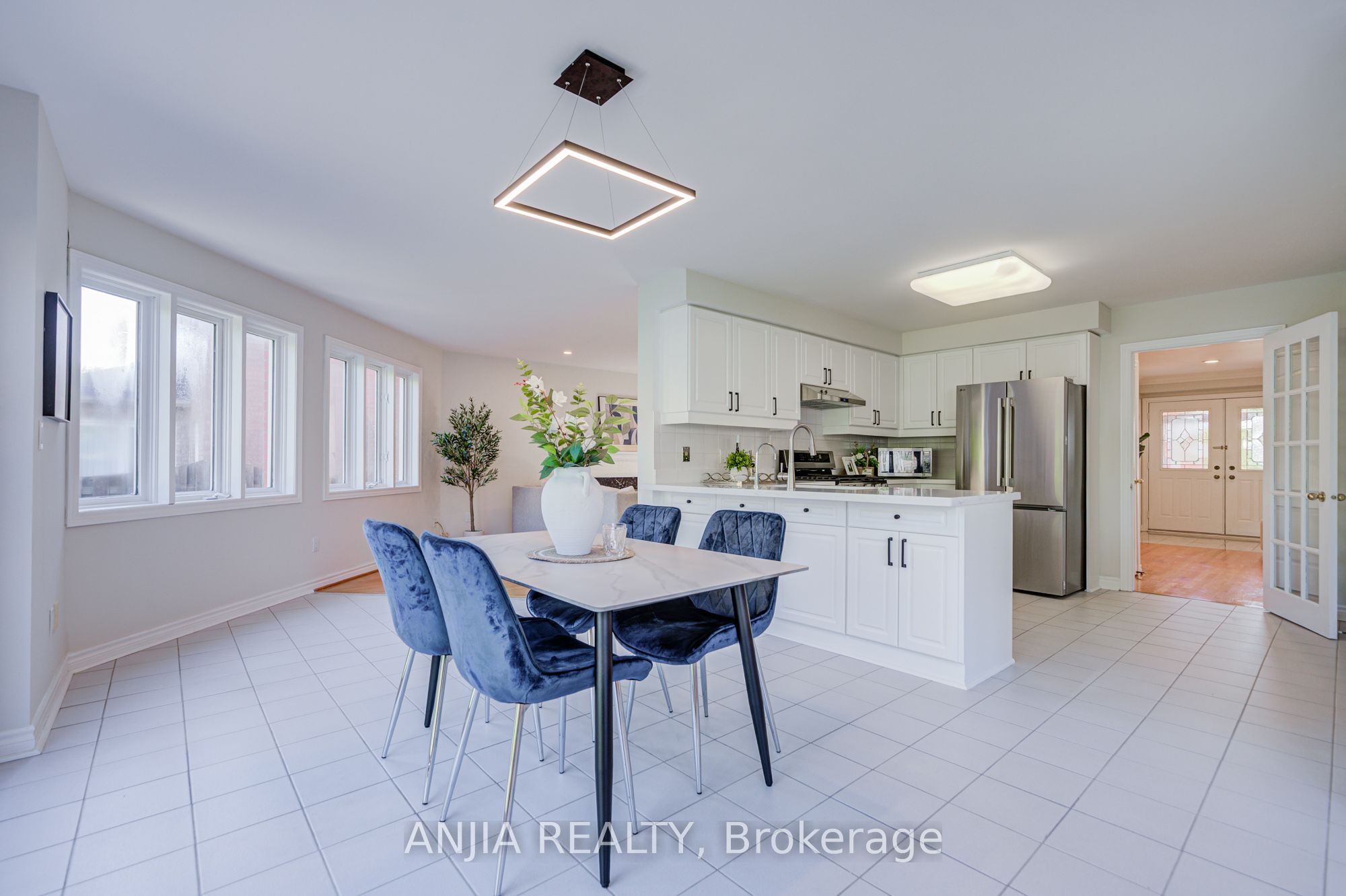 32 Turnberry Crescent Property Photo 11