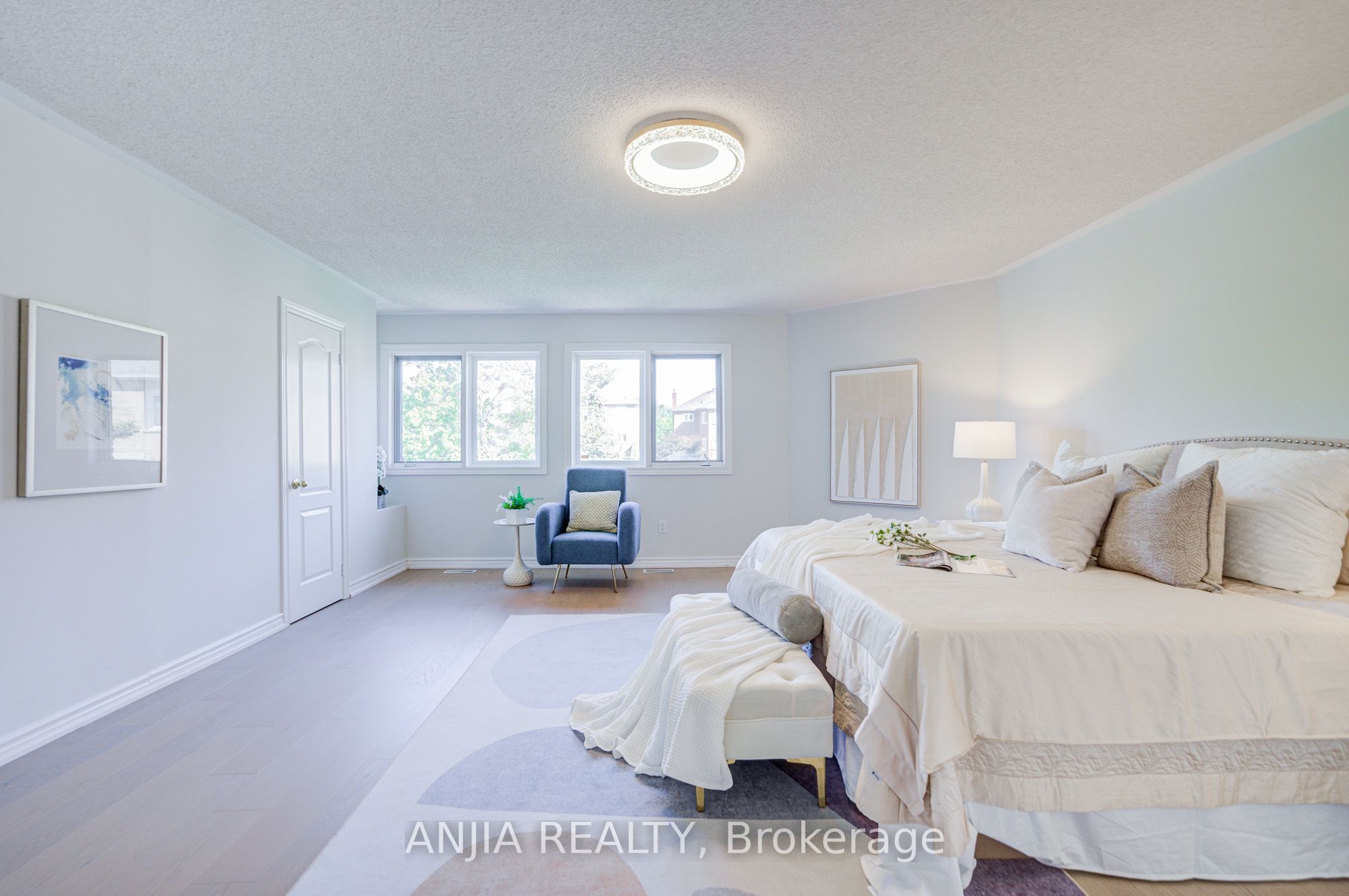 32 Turnberry Crescent Property Photo 25