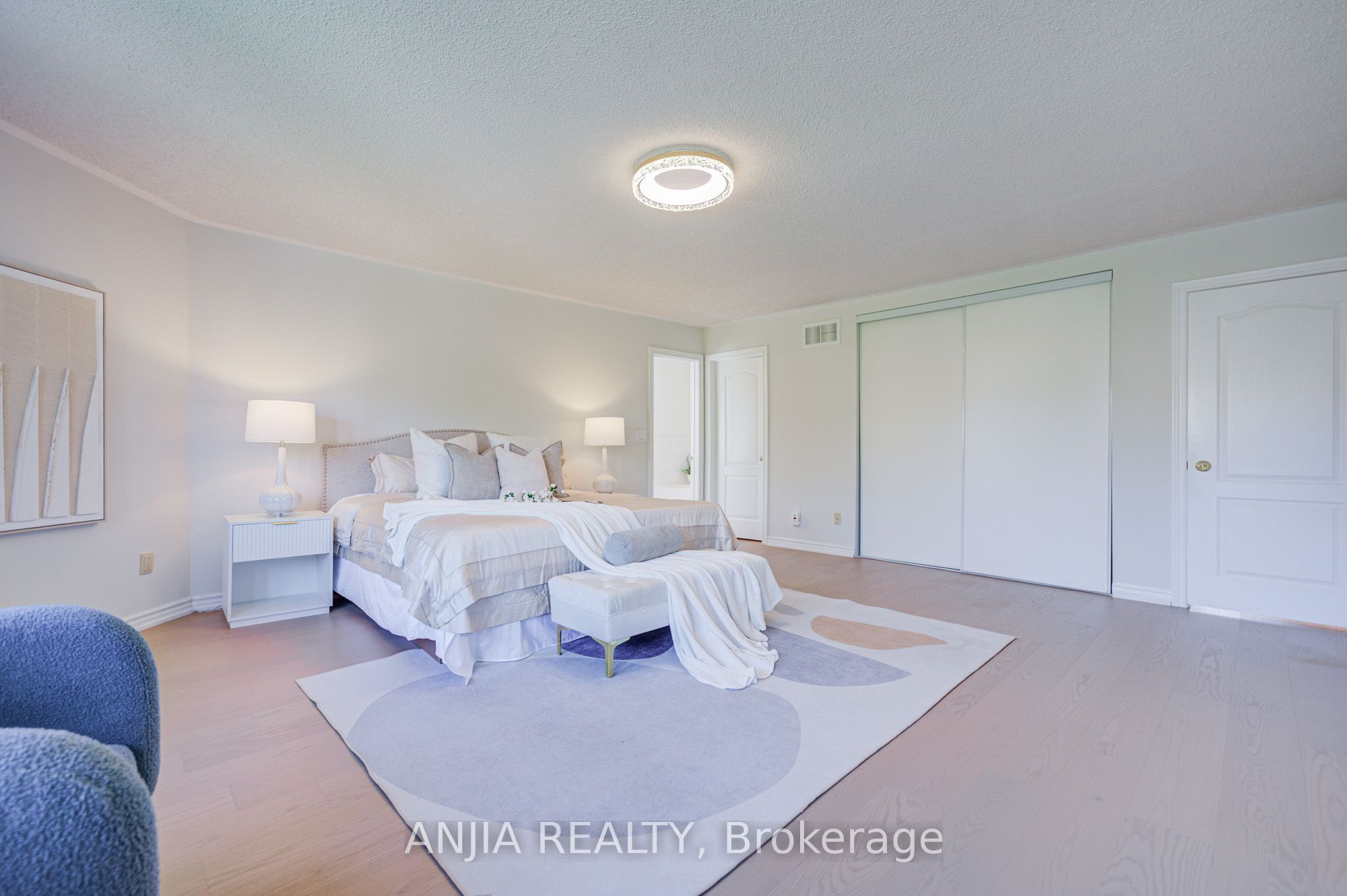 32 Turnberry Crescent Property Photo 26