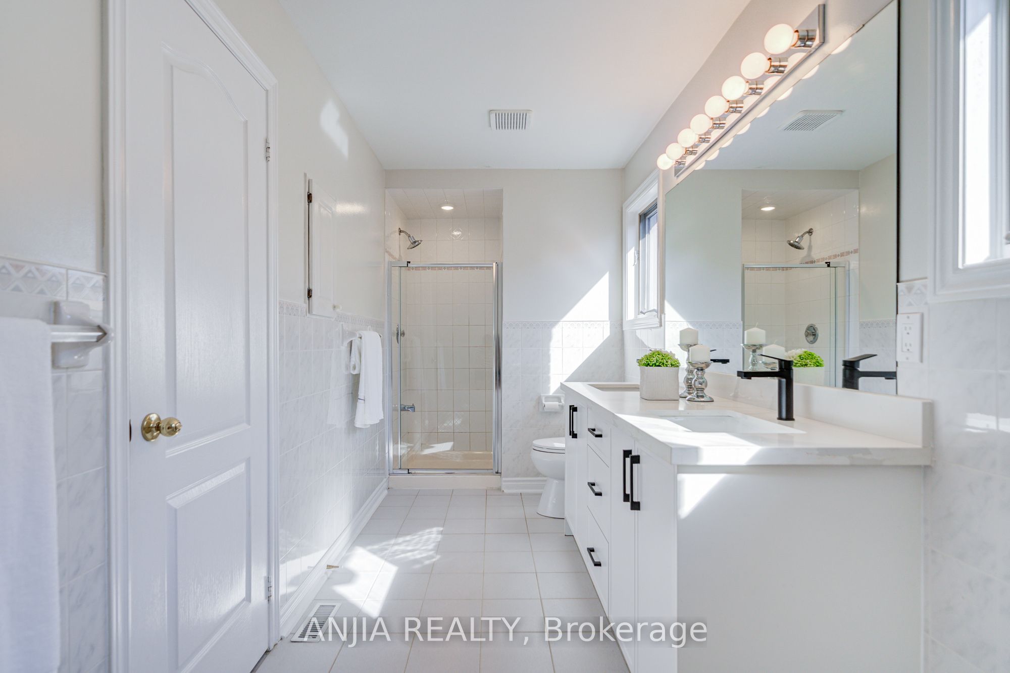 32 Turnberry Crescent Property Photo 28