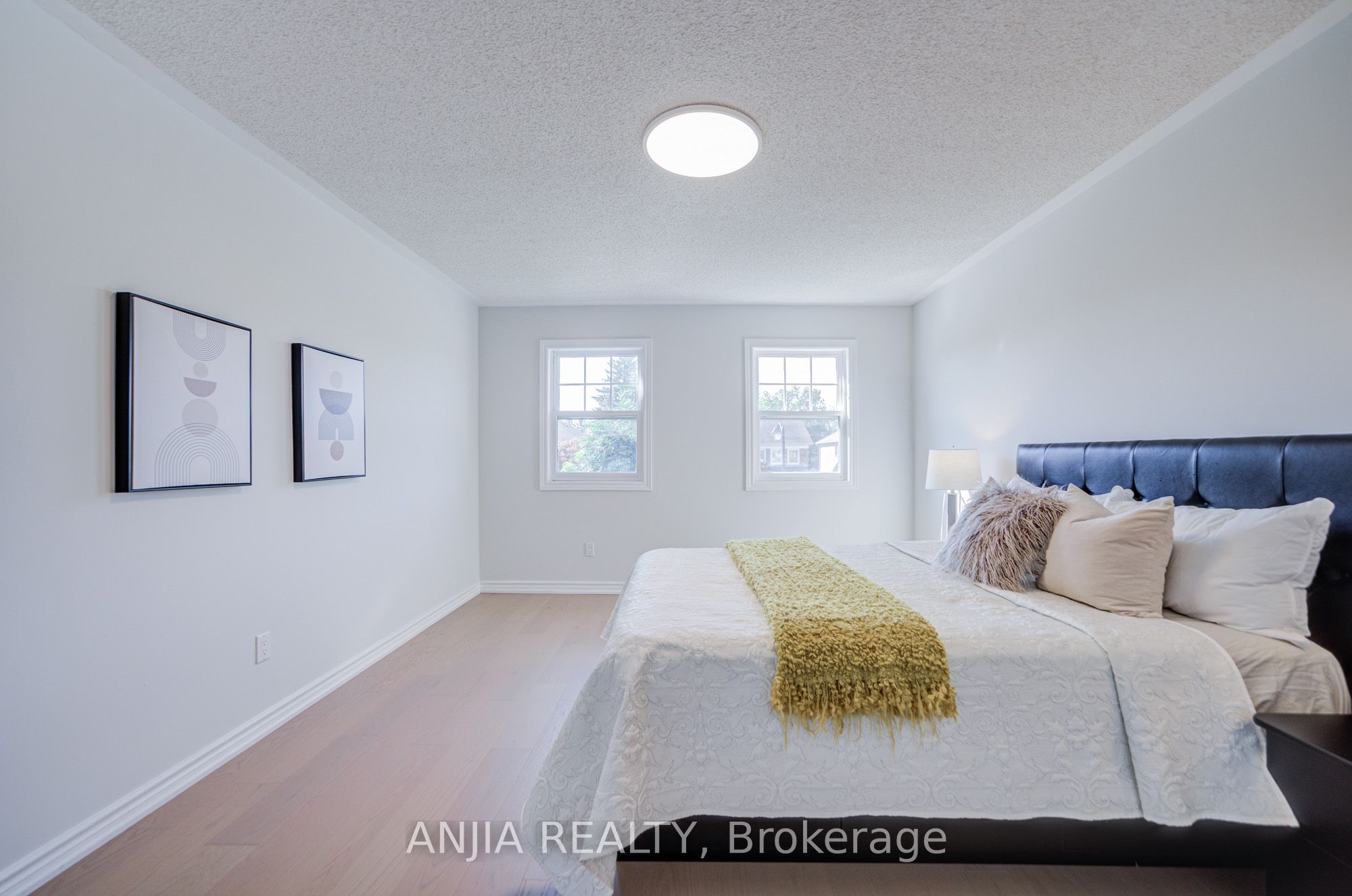 32 Turnberry Crescent Property Photo 33
