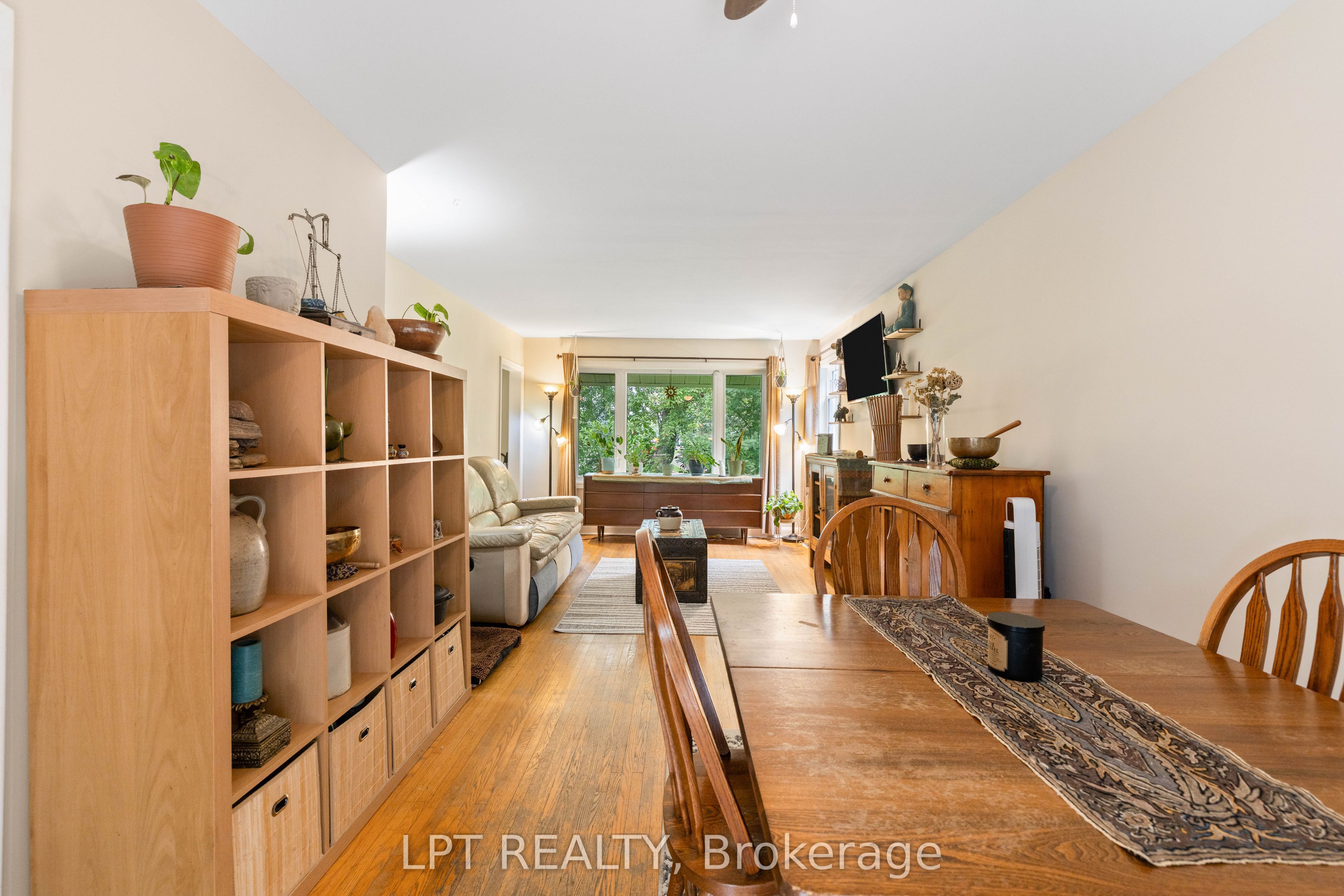 98 Don Mor Drive Property Photo 13