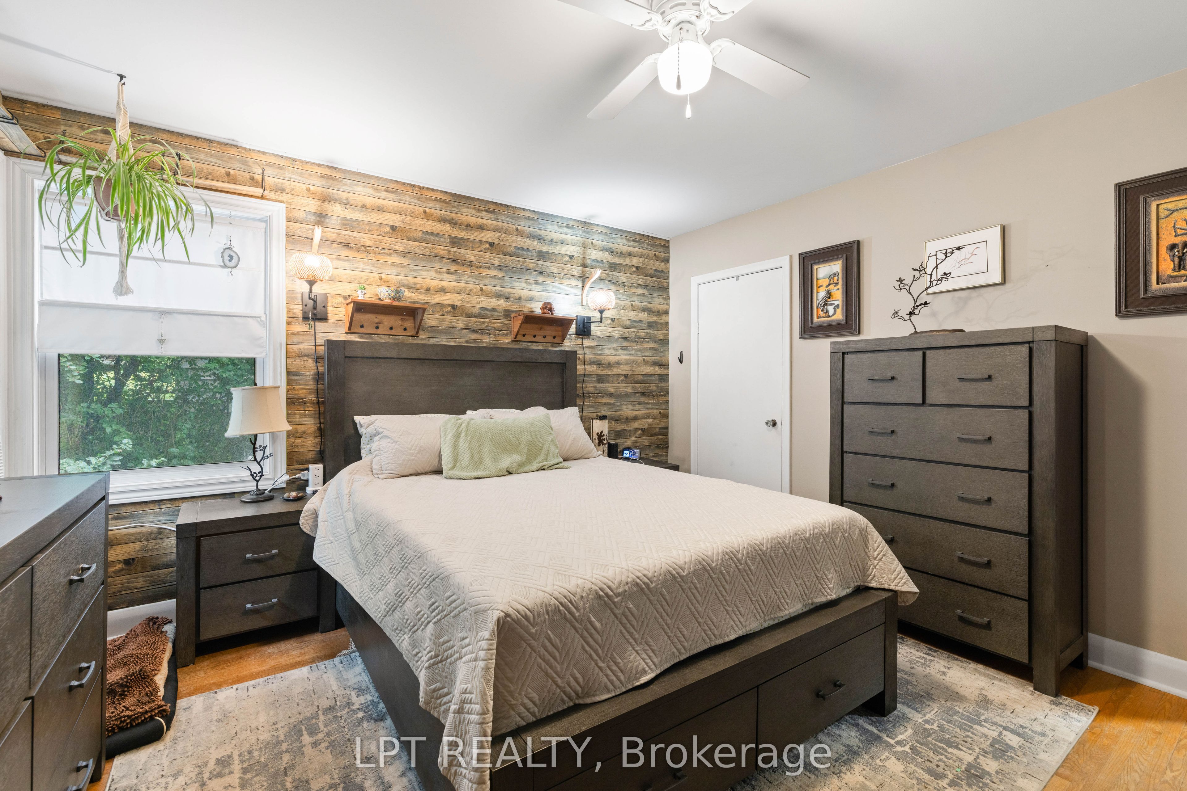 98 Don Mor Drive Property Photo 21