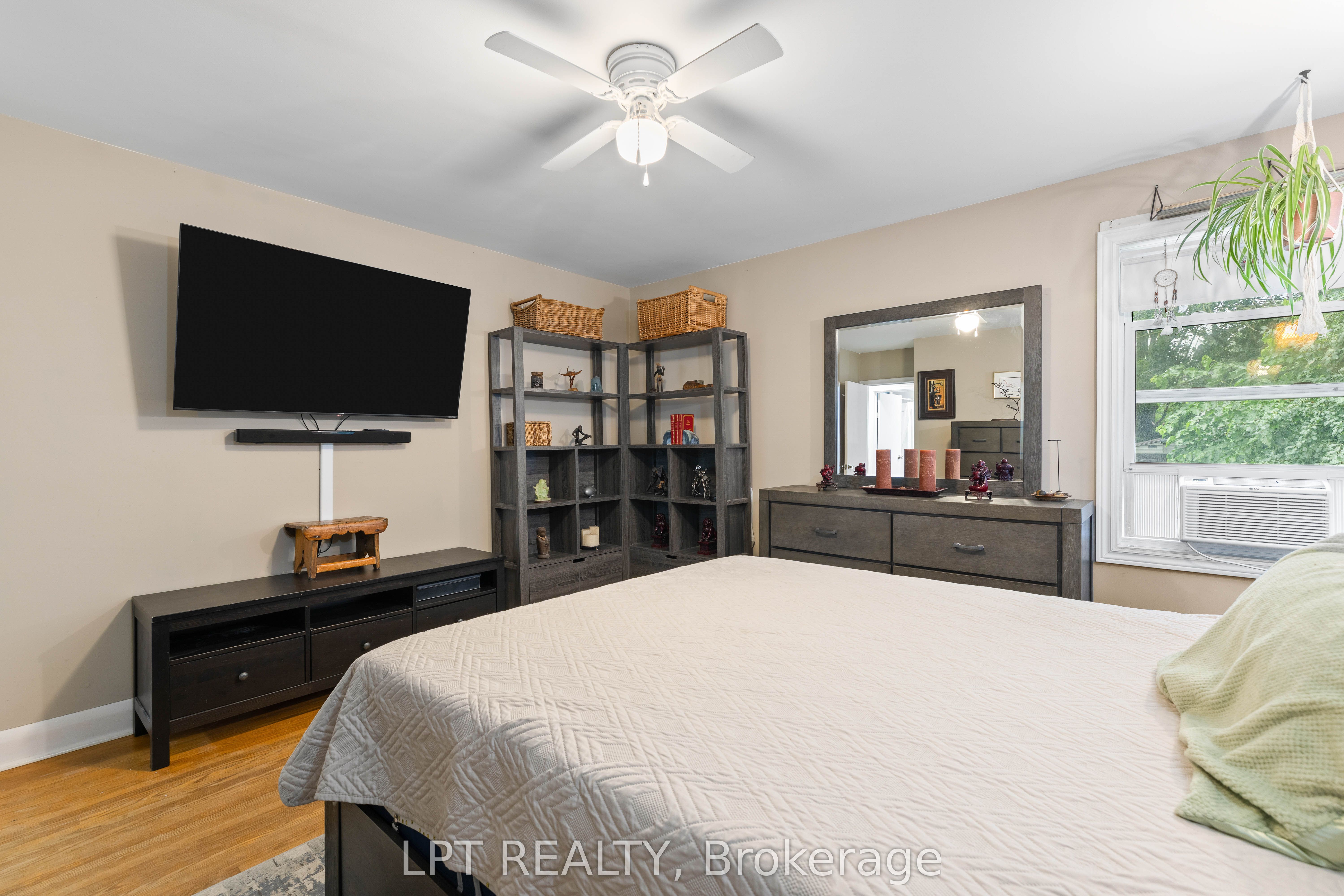 98 Don Mor Drive Property Photo 22