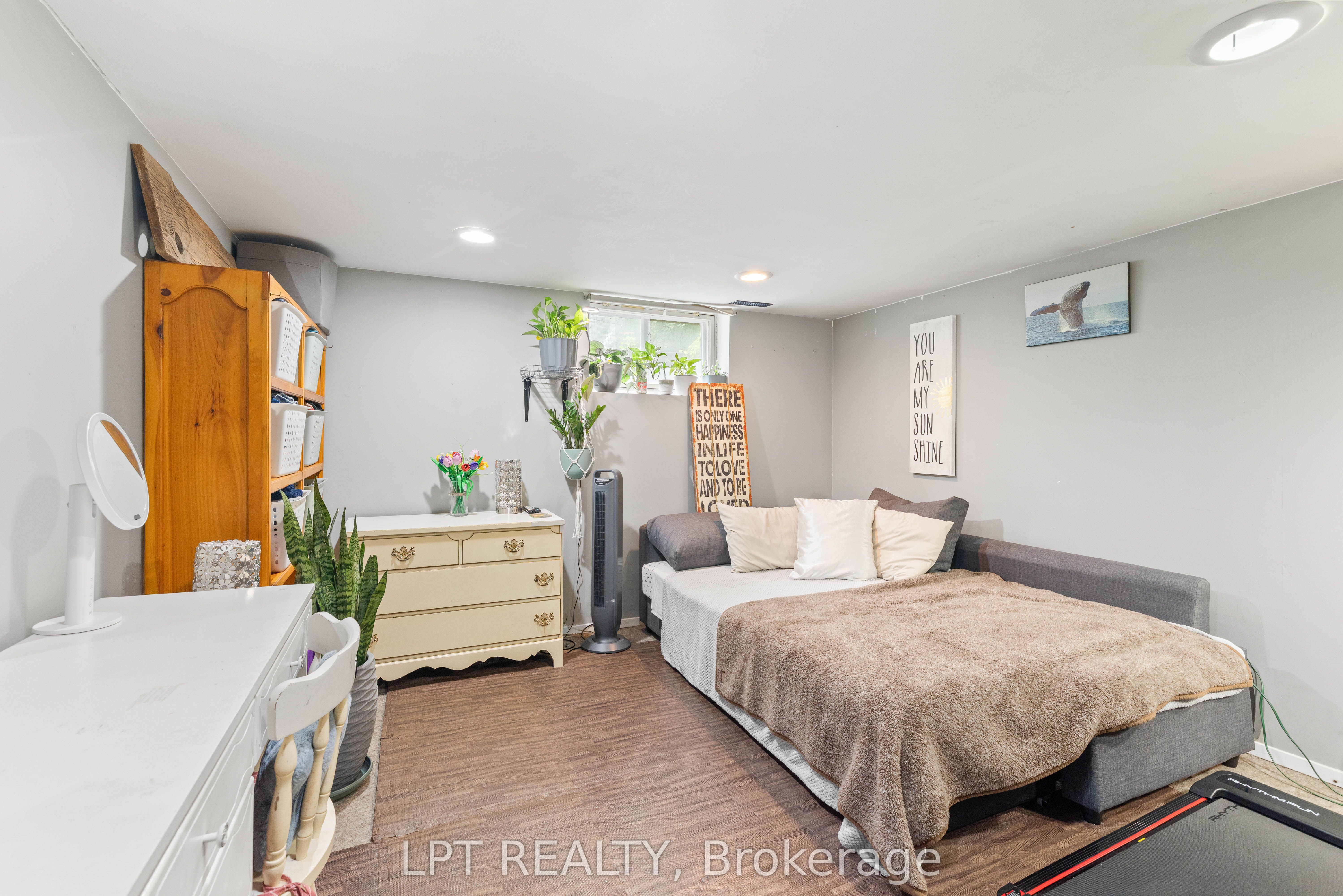98 Don Mor Drive Property Photo 25