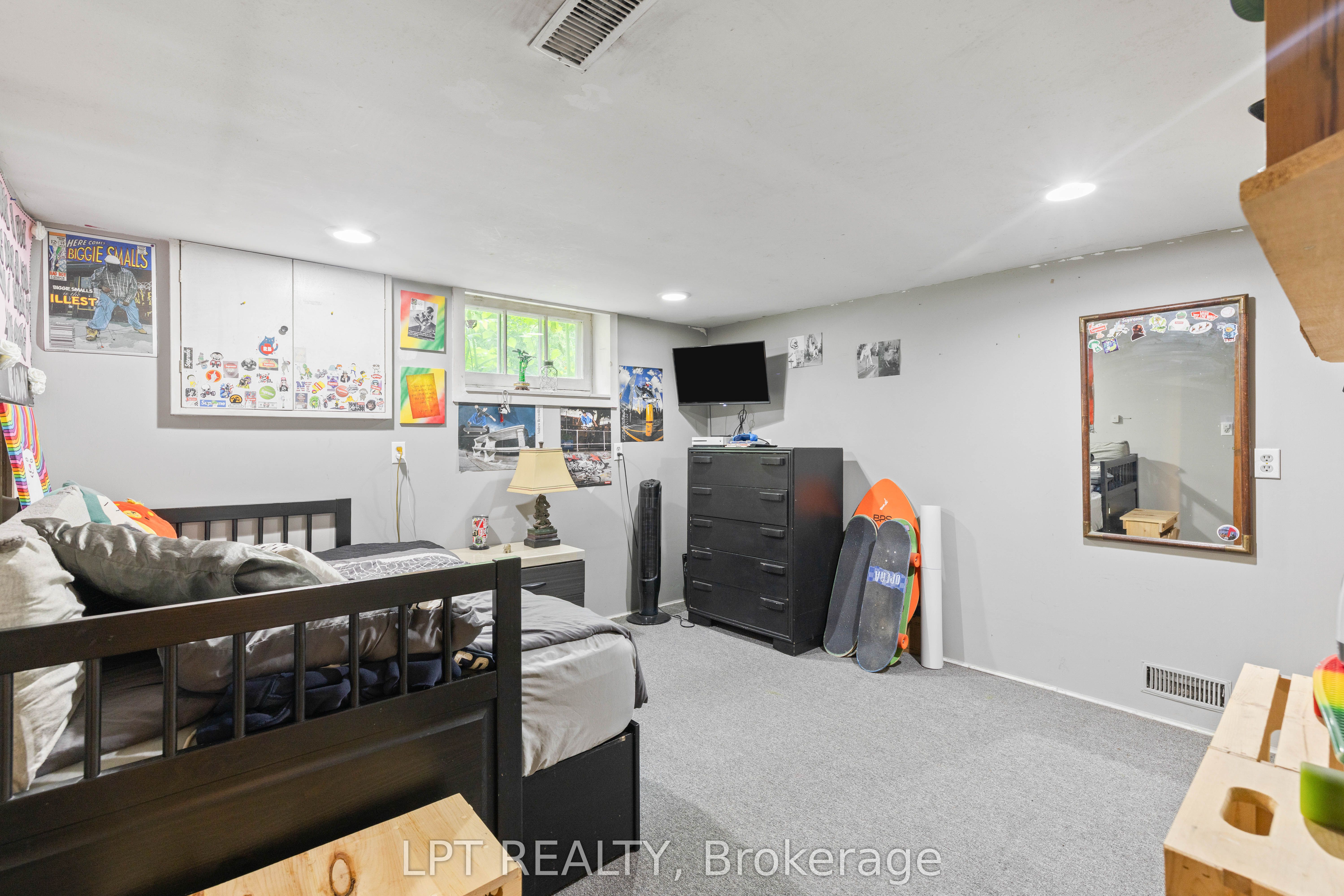98 Don Mor Drive Property Photo 27