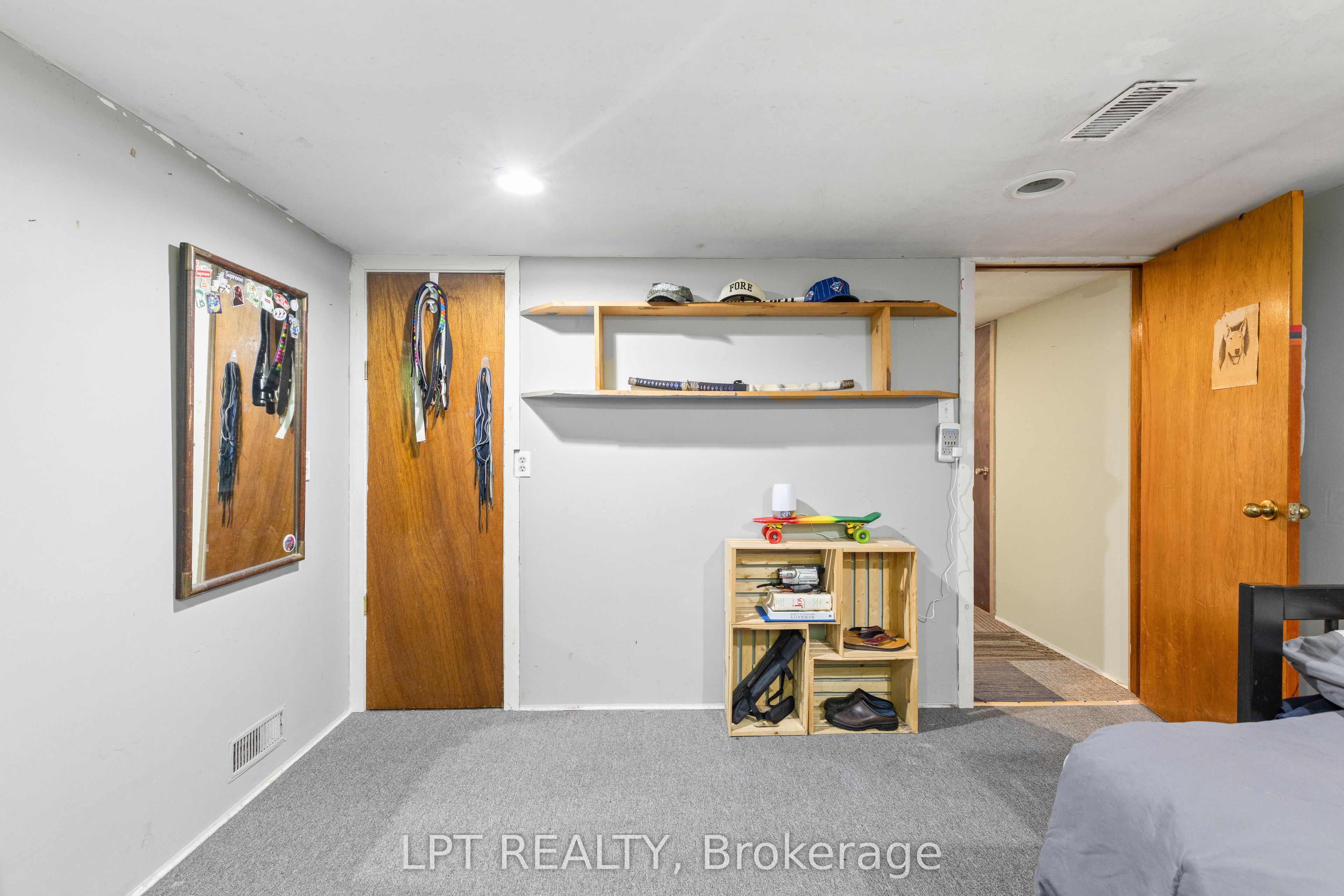 98 Don Mor Drive Property Photo 28