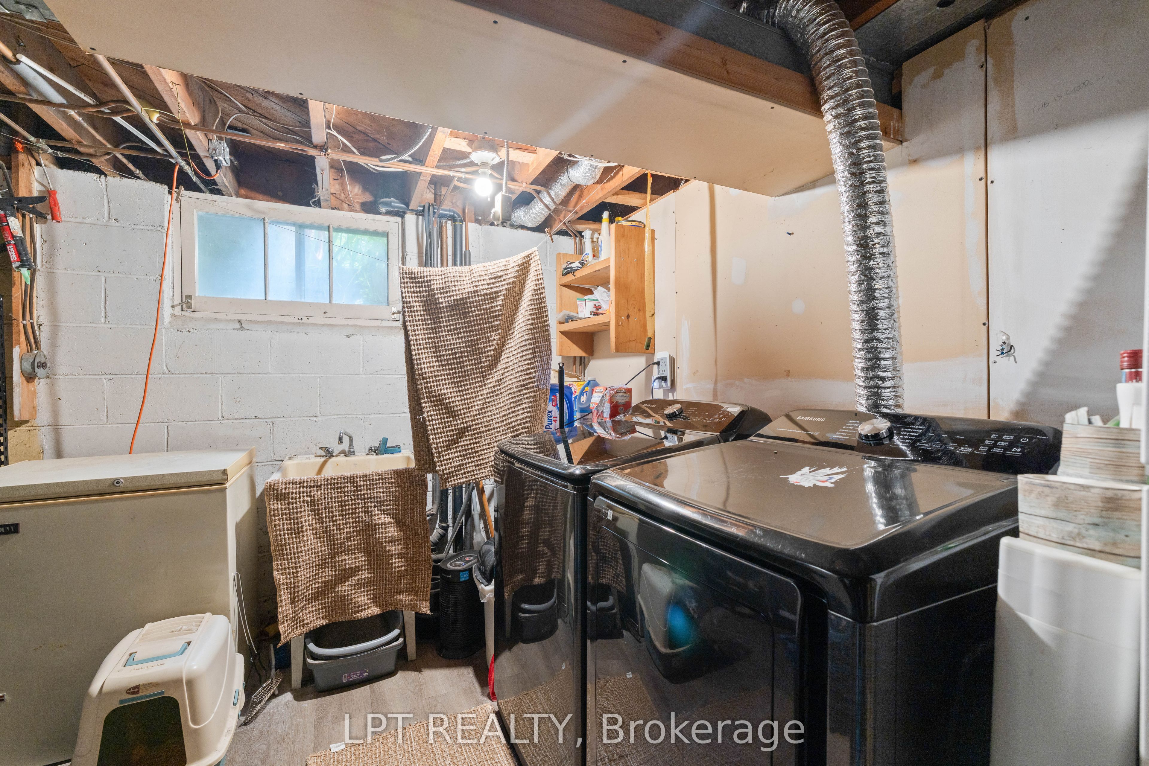 98 Don Mor Drive Property Photo 32