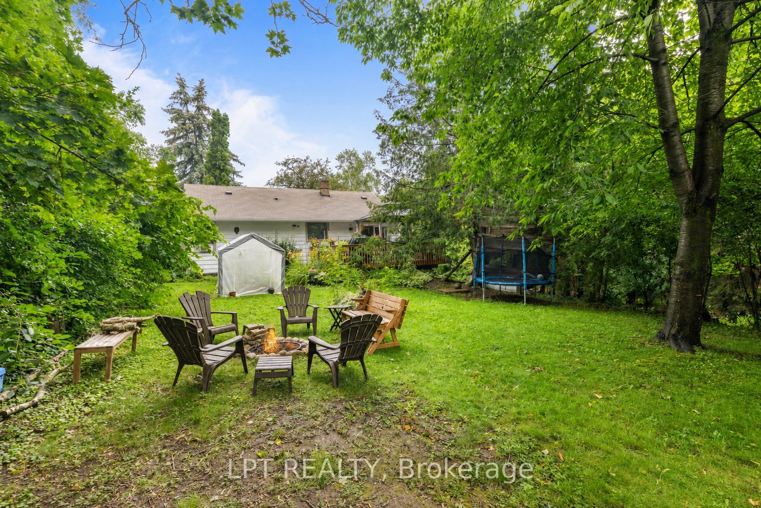 98 Don Mor Drive Property Photo 35