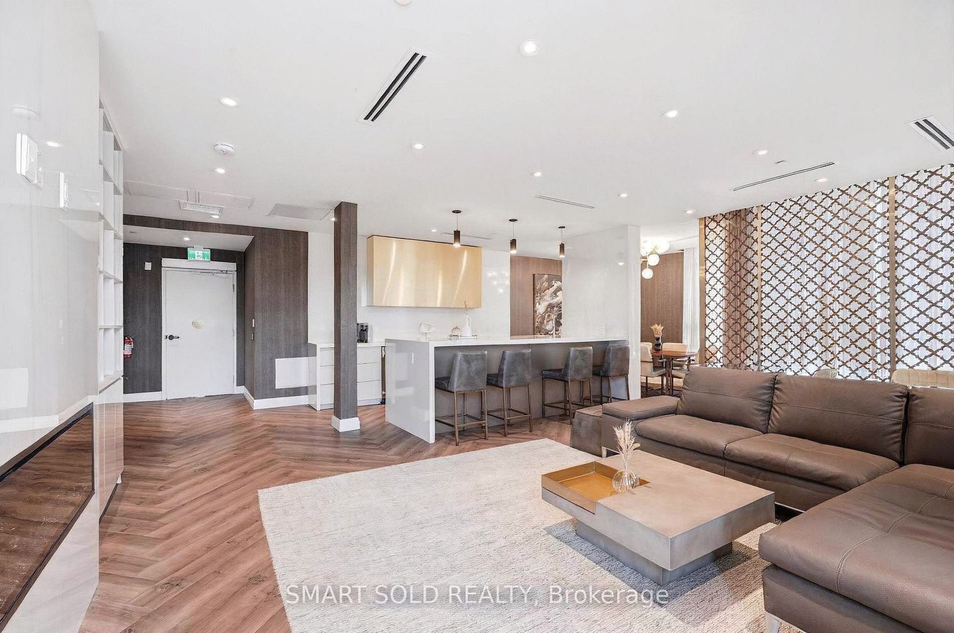 9700 Ninth Line 105 Property Photo 17