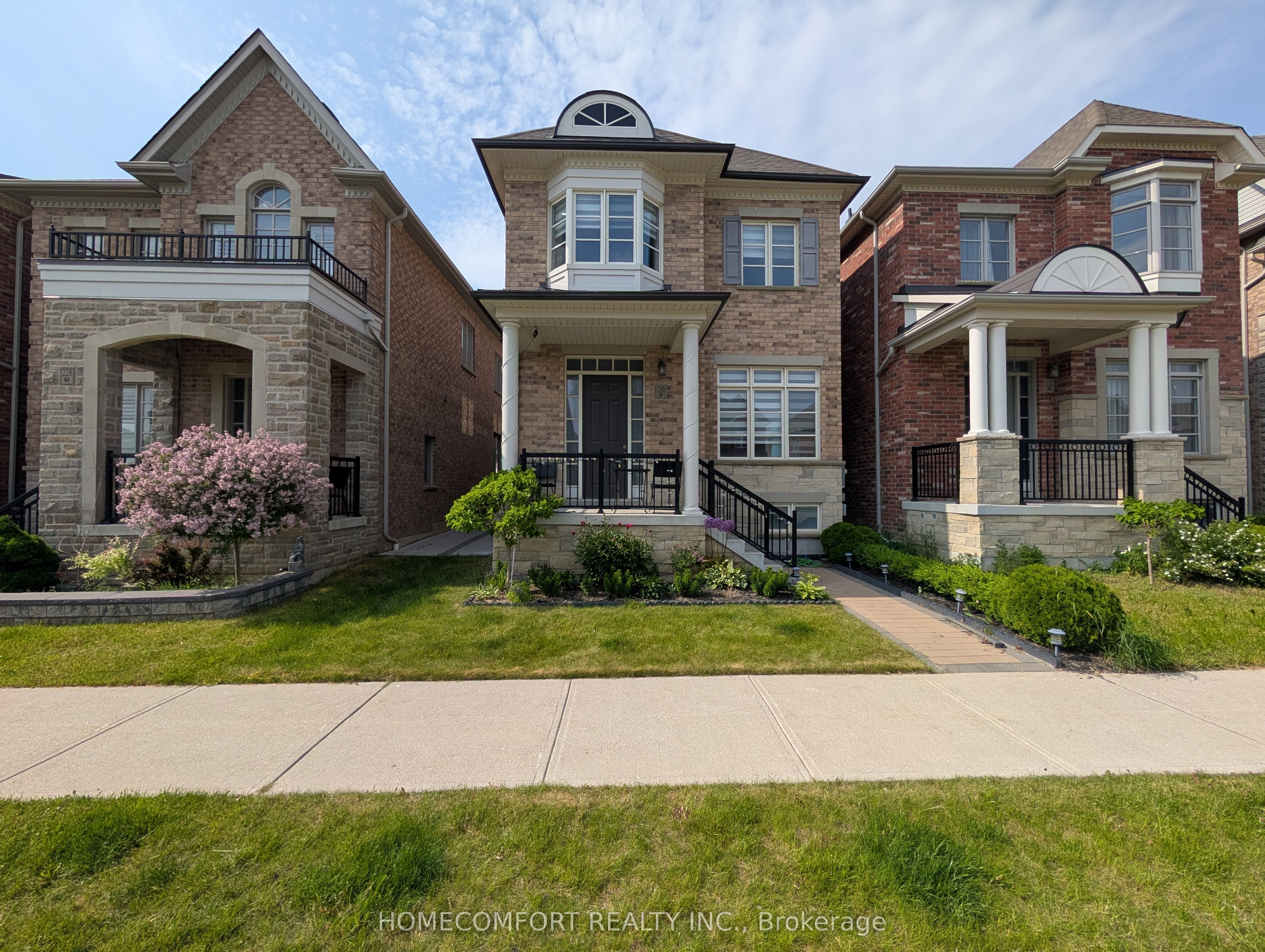 230 Paradelle Drive Property Photo 1