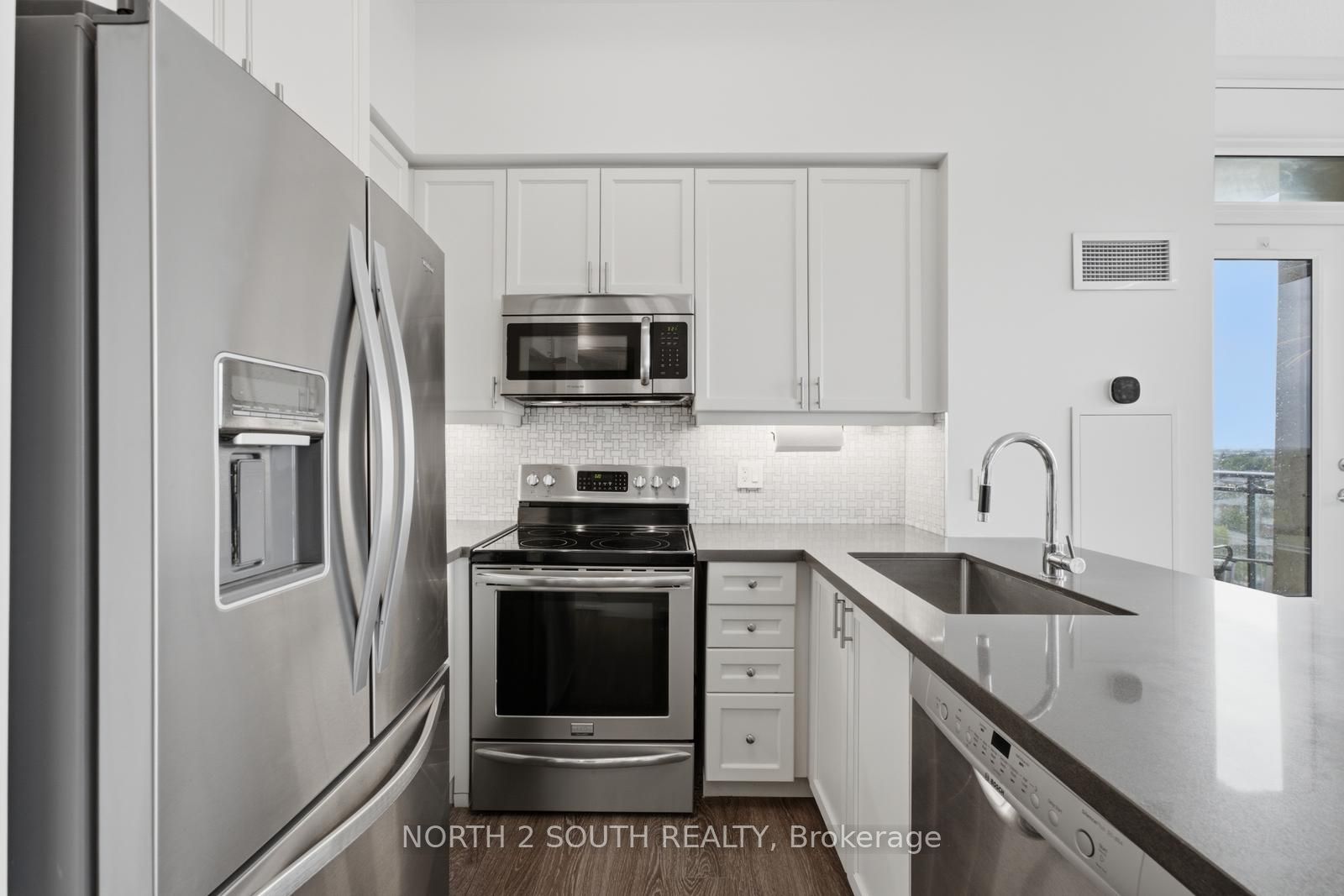 12 Woodstream Boulevard 1015 Property Photo 8