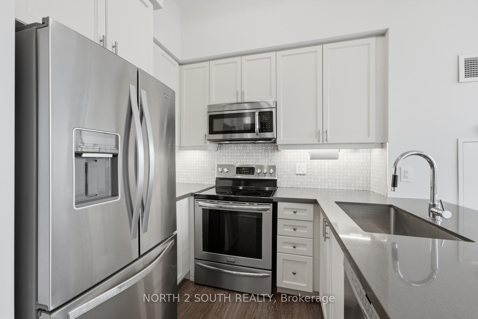 12 Woodstream Boulevard 1015 Property Photo 10