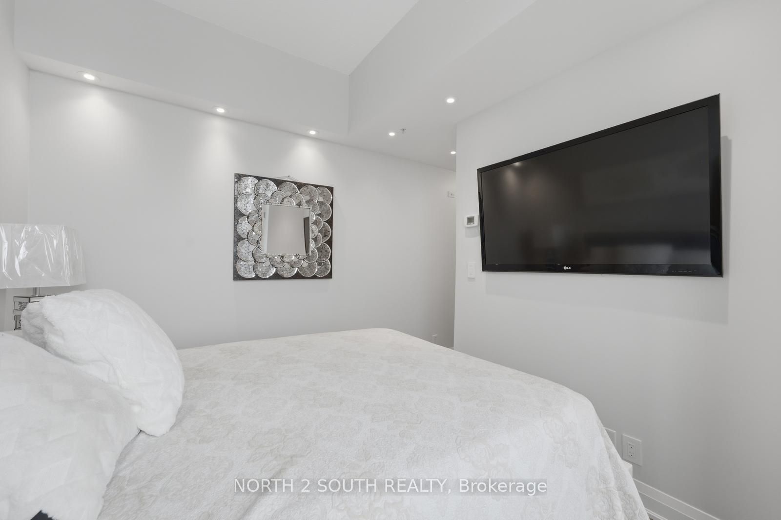 12 Woodstream Boulevard 1015 Property Photo 25