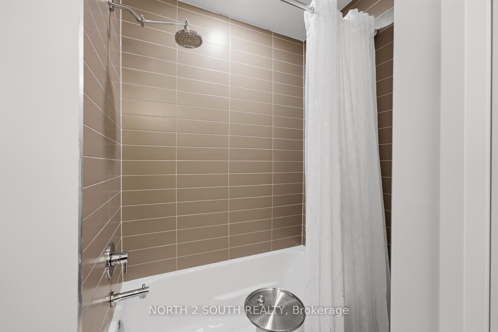 12 Woodstream Boulevard 1015 Property Photo 31