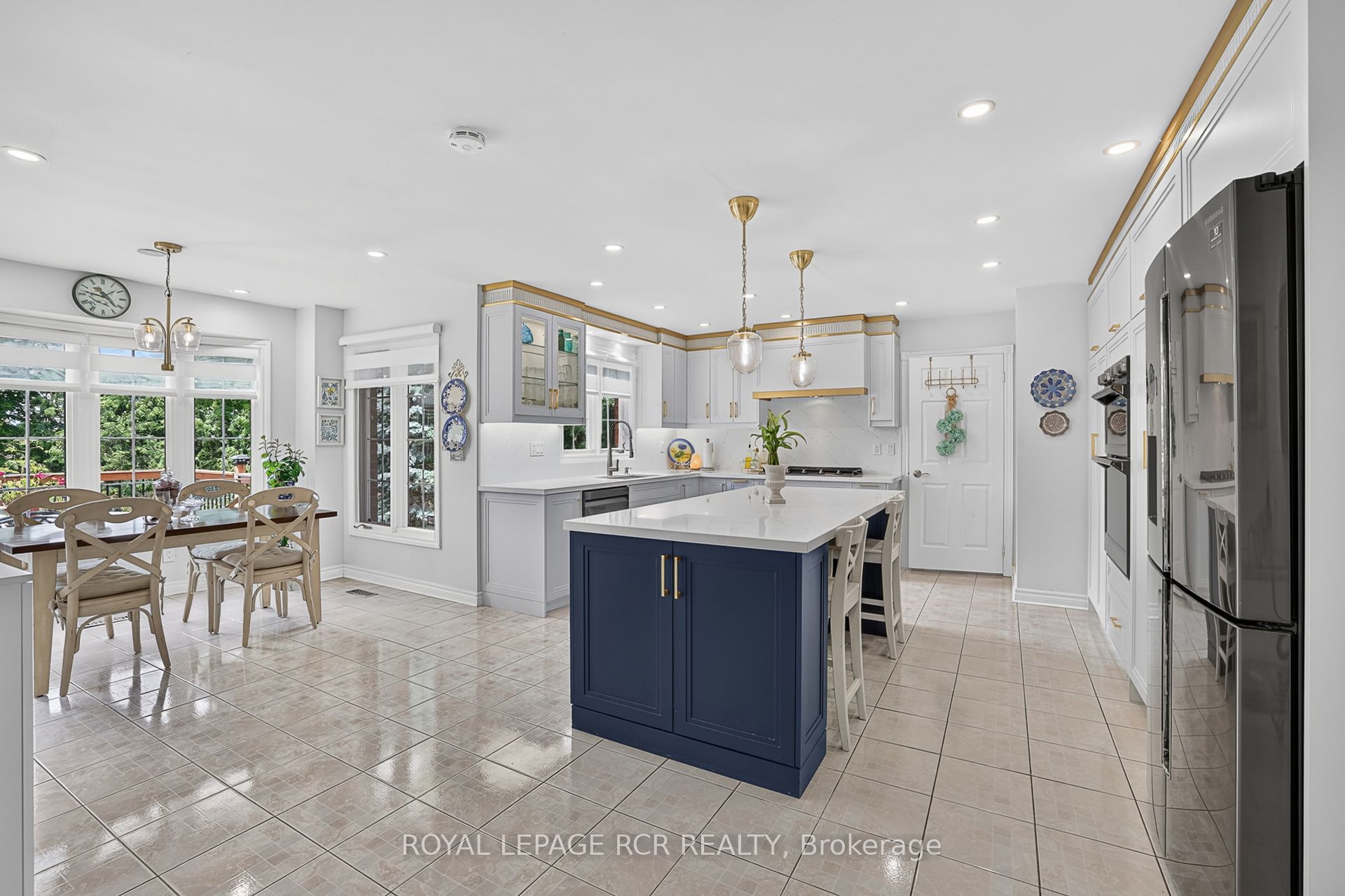 713 Exceller Circle Property Photo 11