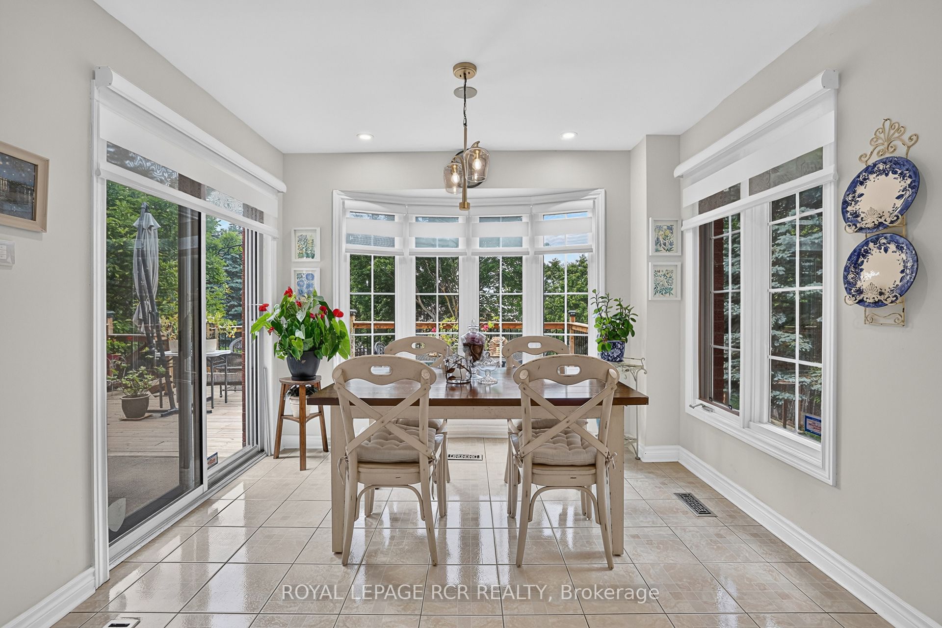 713 Exceller Circle Property Photo 15
