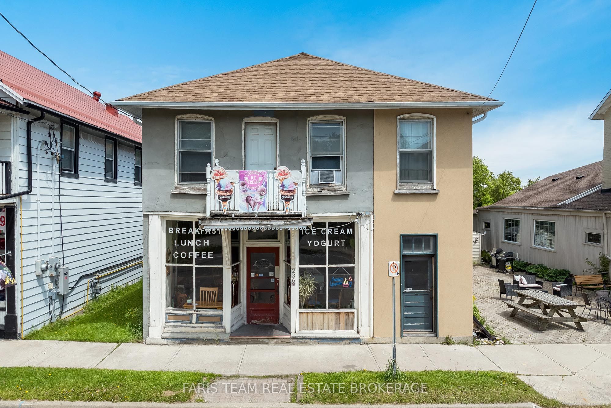 236 Barrie Street Property Photo 3