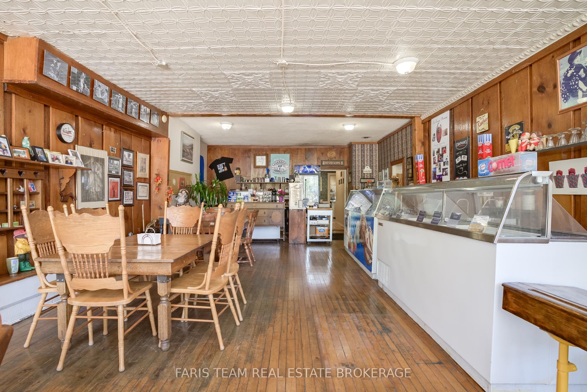 236 Barrie Street Property Photo 6