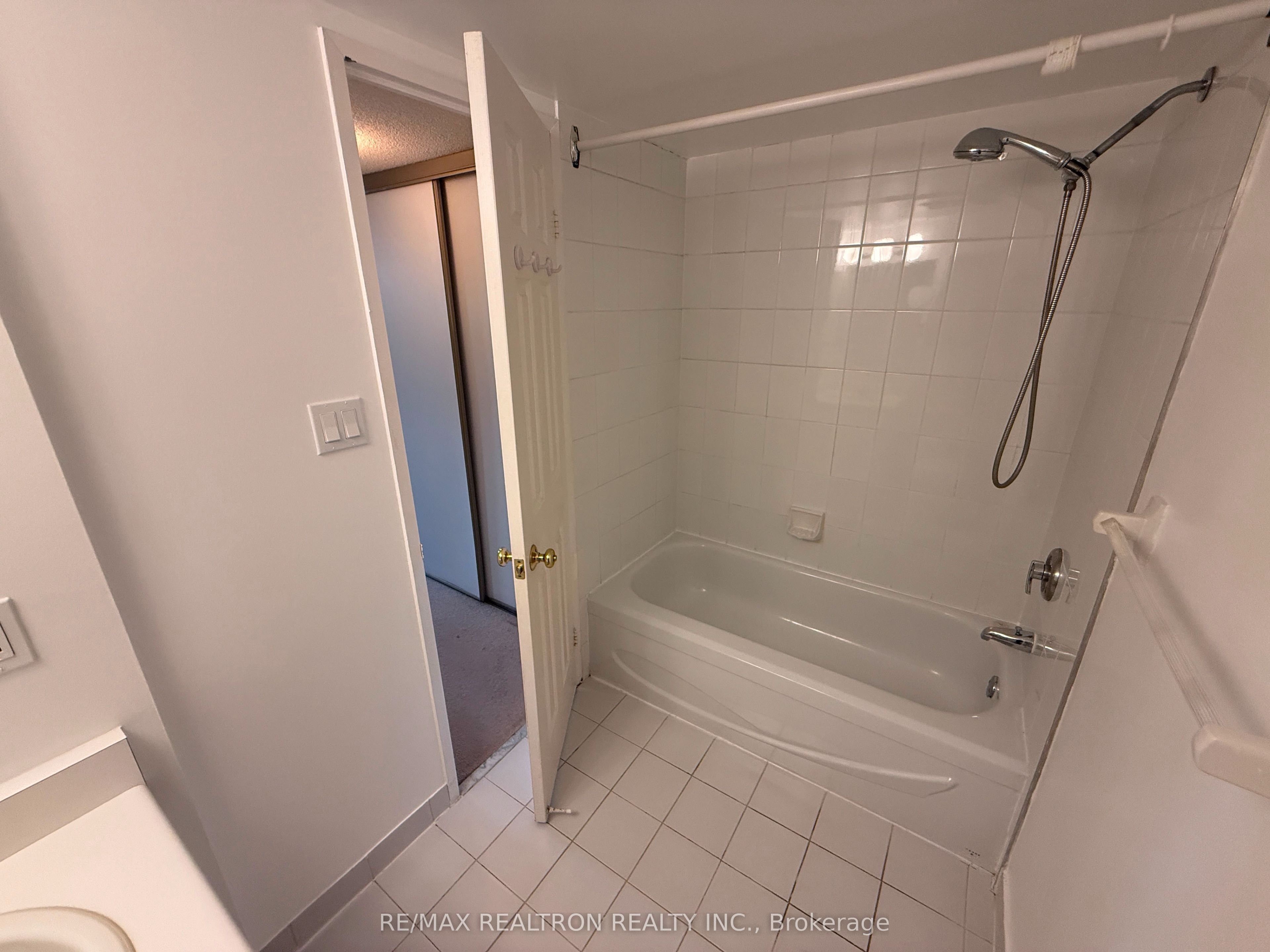 20 Baif Boulevard 705 Property Photo 20