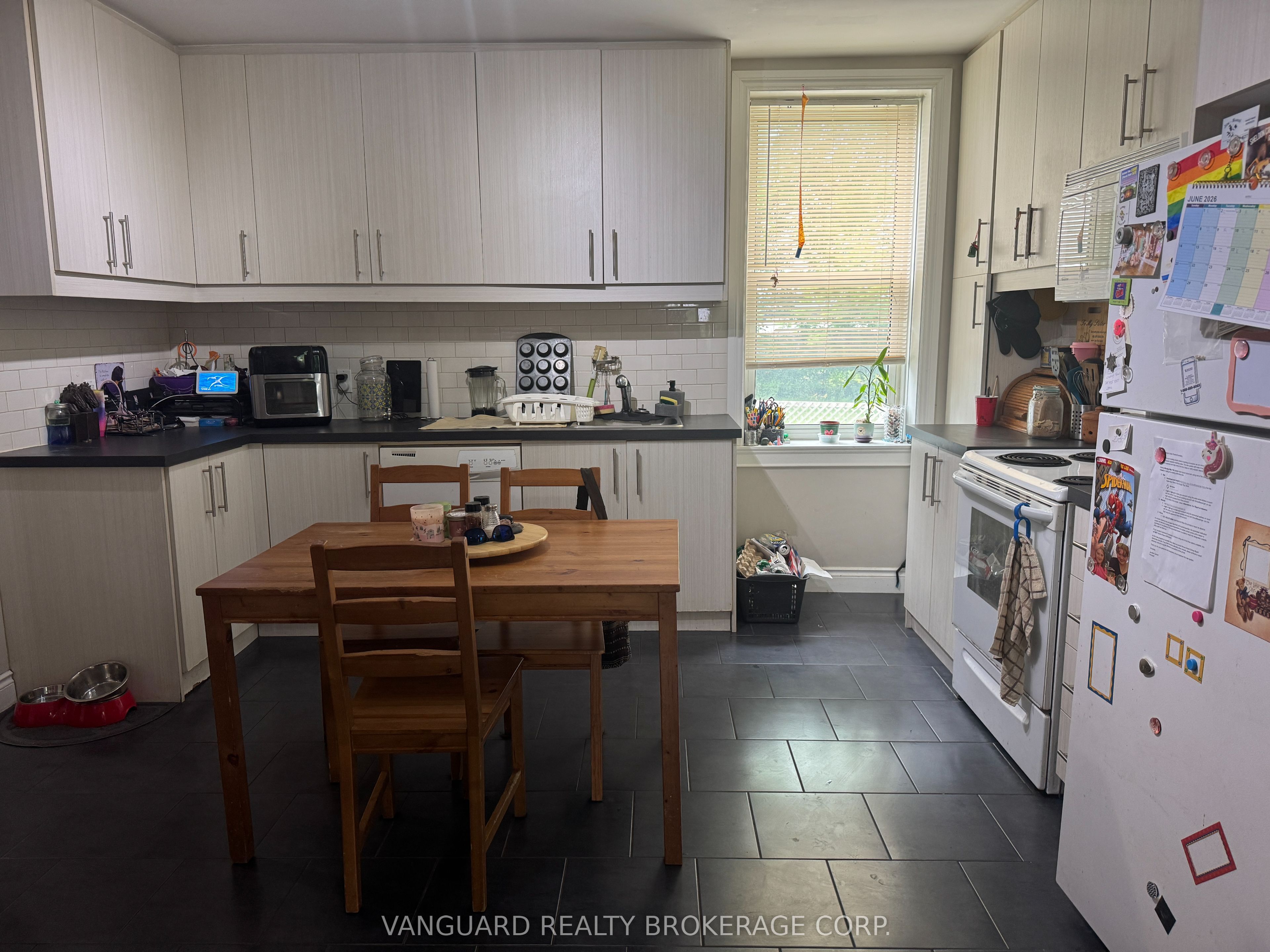 76 Wellington Street Property Photo 6