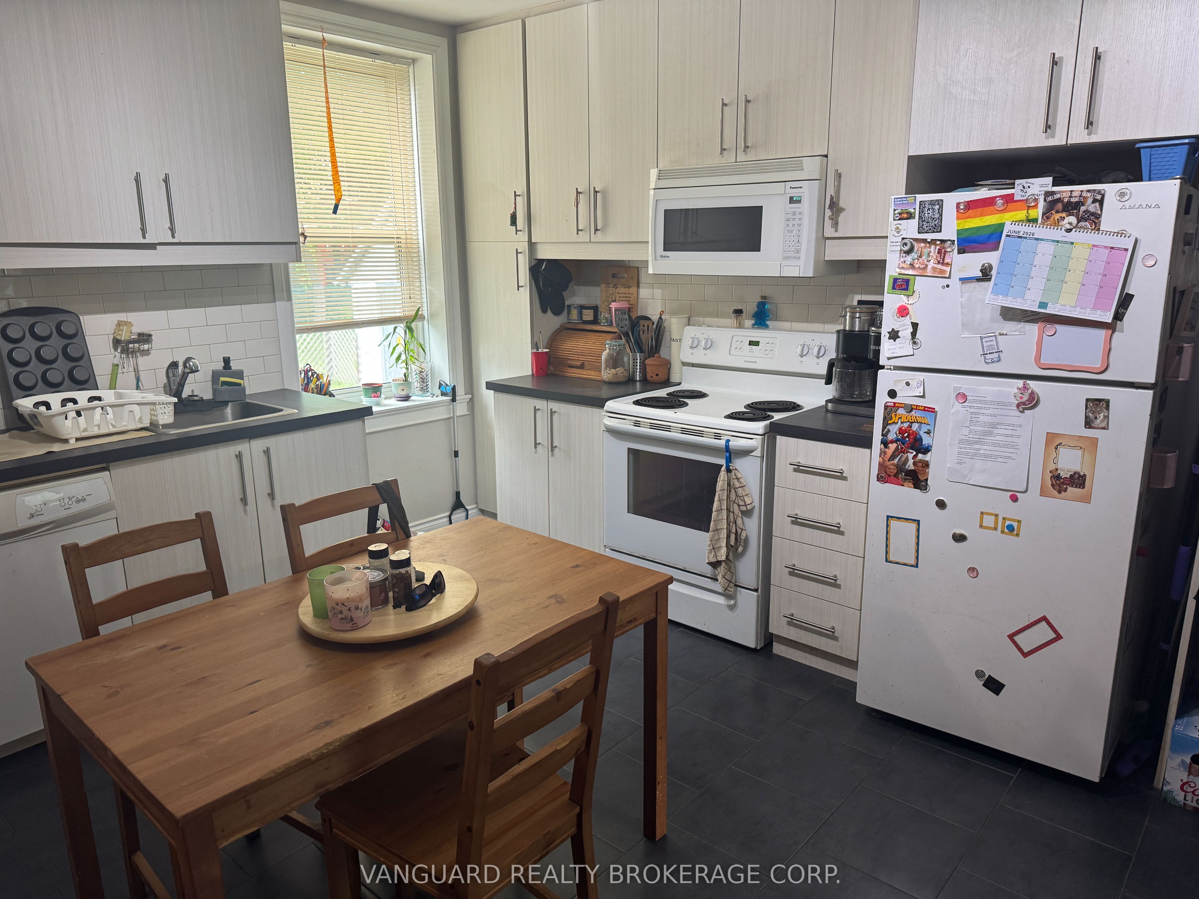 76 Wellington Street Property Photo 7