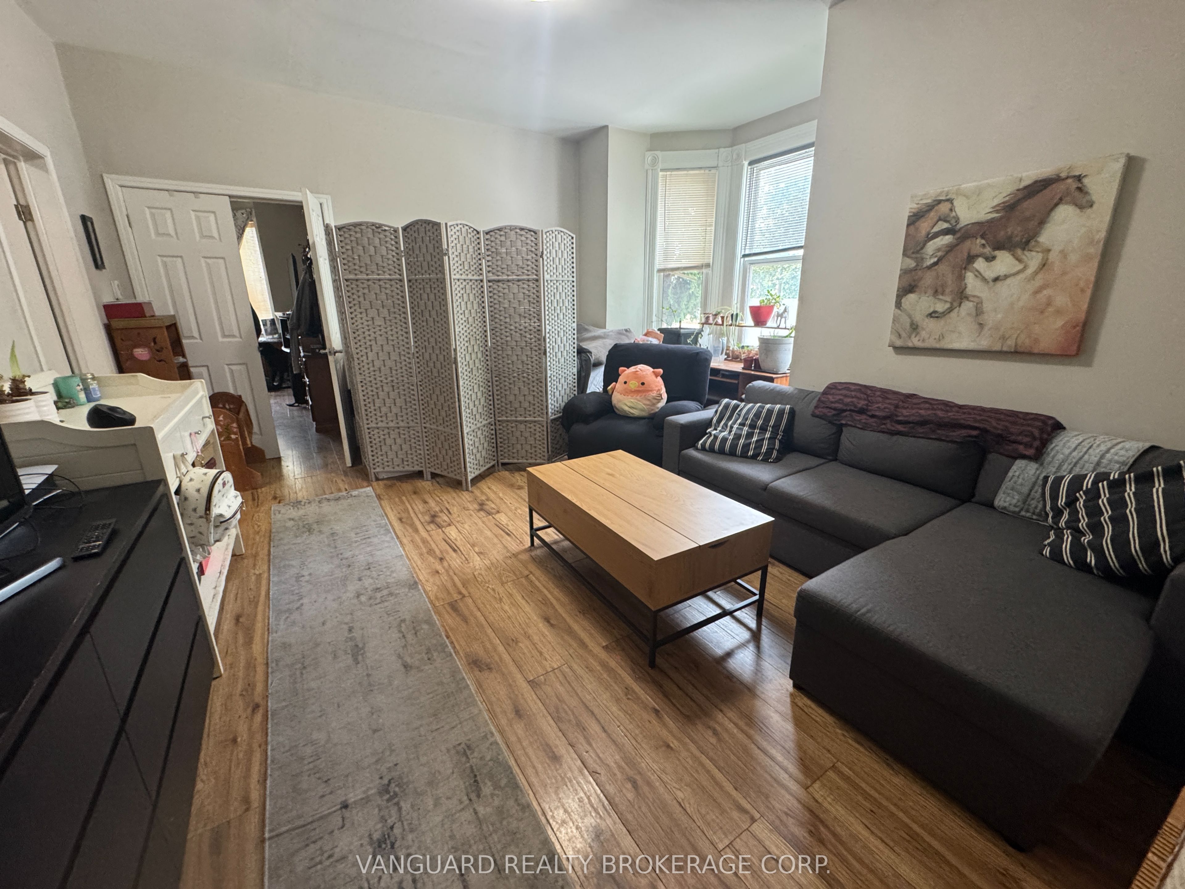 76 Wellington Street Property Photo 10