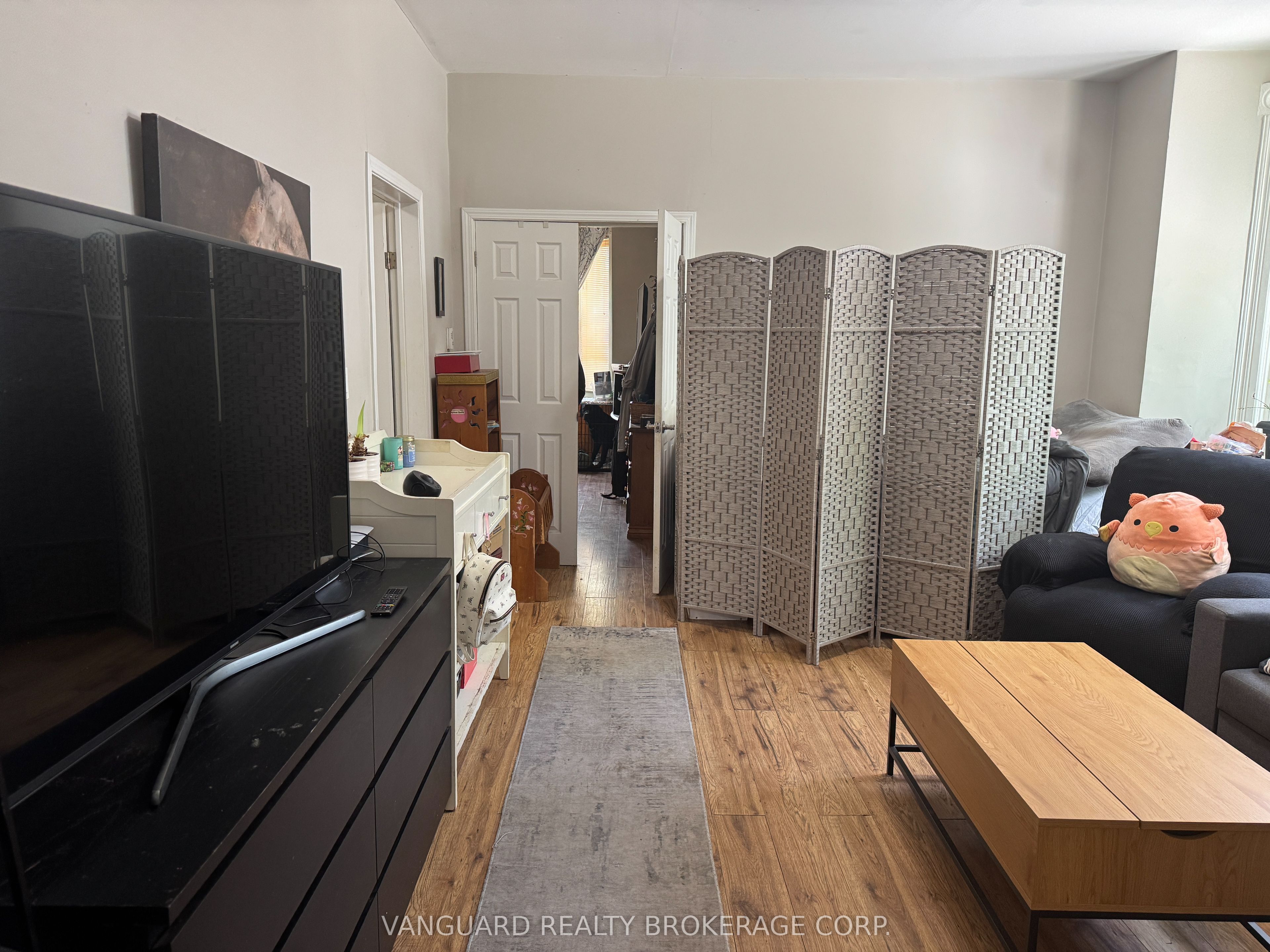 76 Wellington Street Property Photo 12