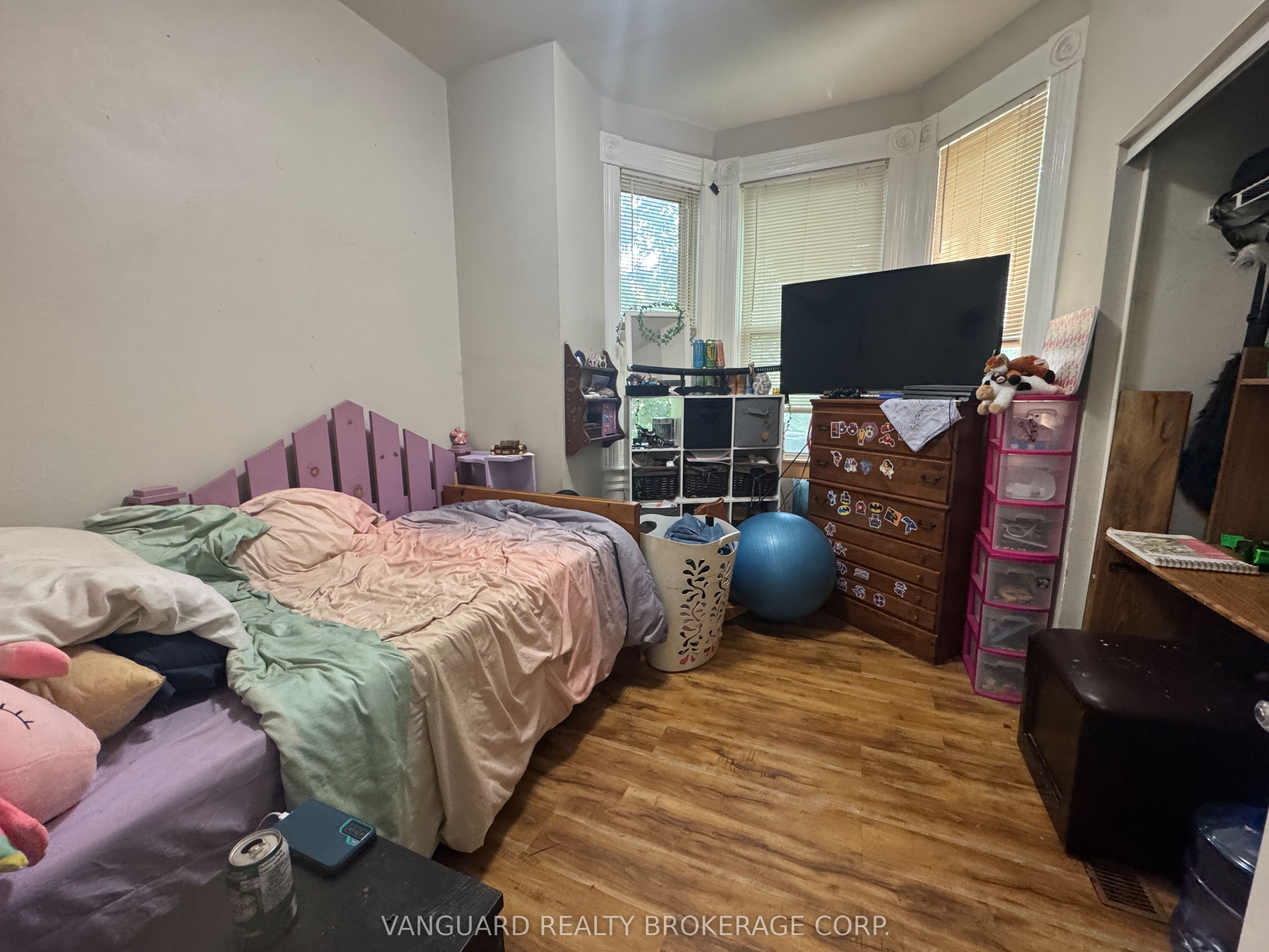 76 Wellington Street Property Photo 13