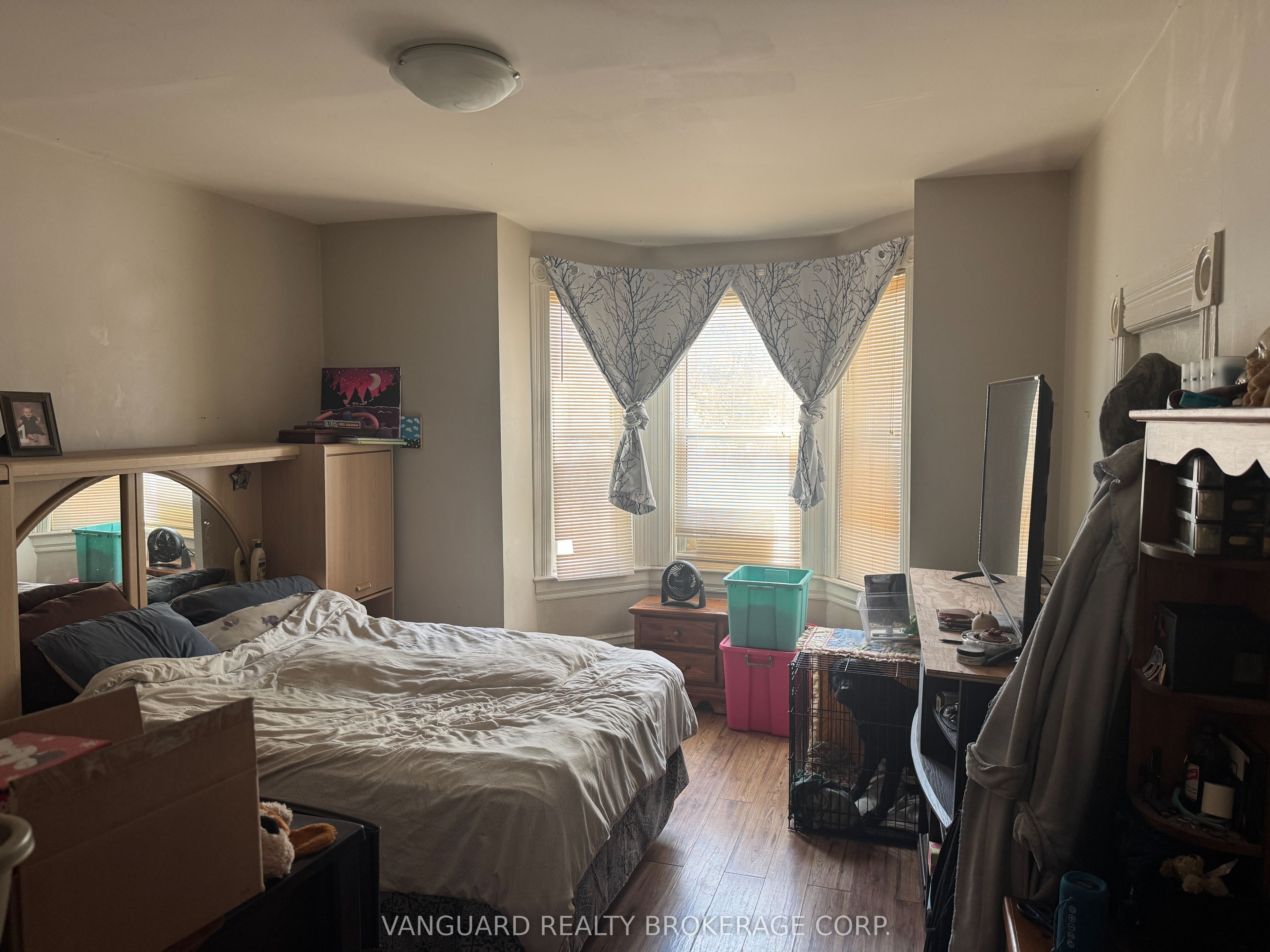 76 Wellington Street Property Photo 14