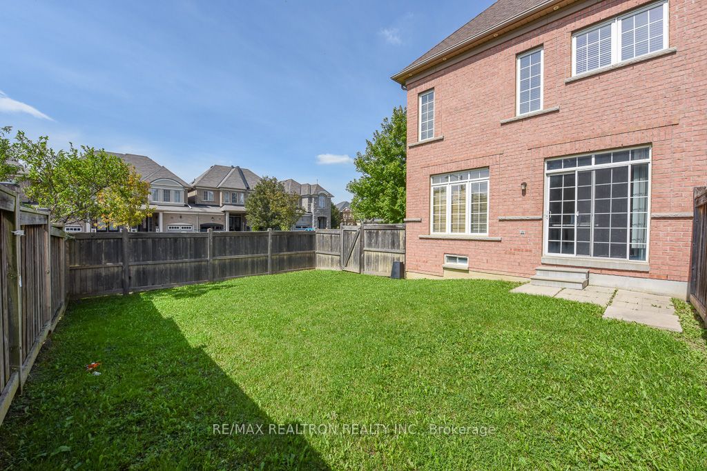 119 Lindbergh Drive Property Photo 8