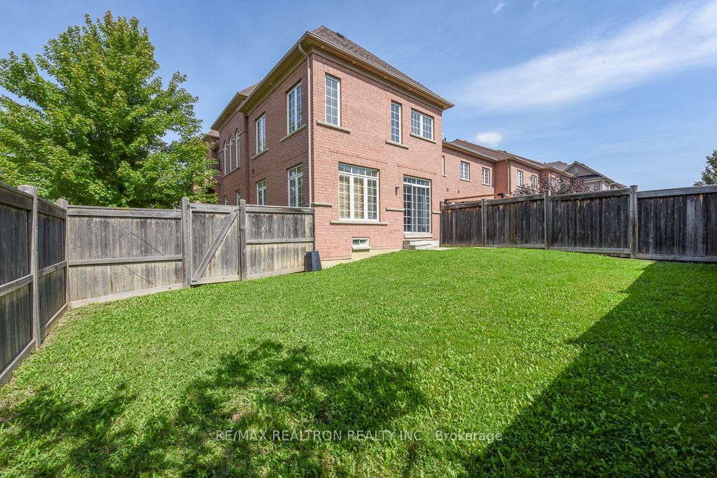119 Lindbergh Drive Property Photo 9