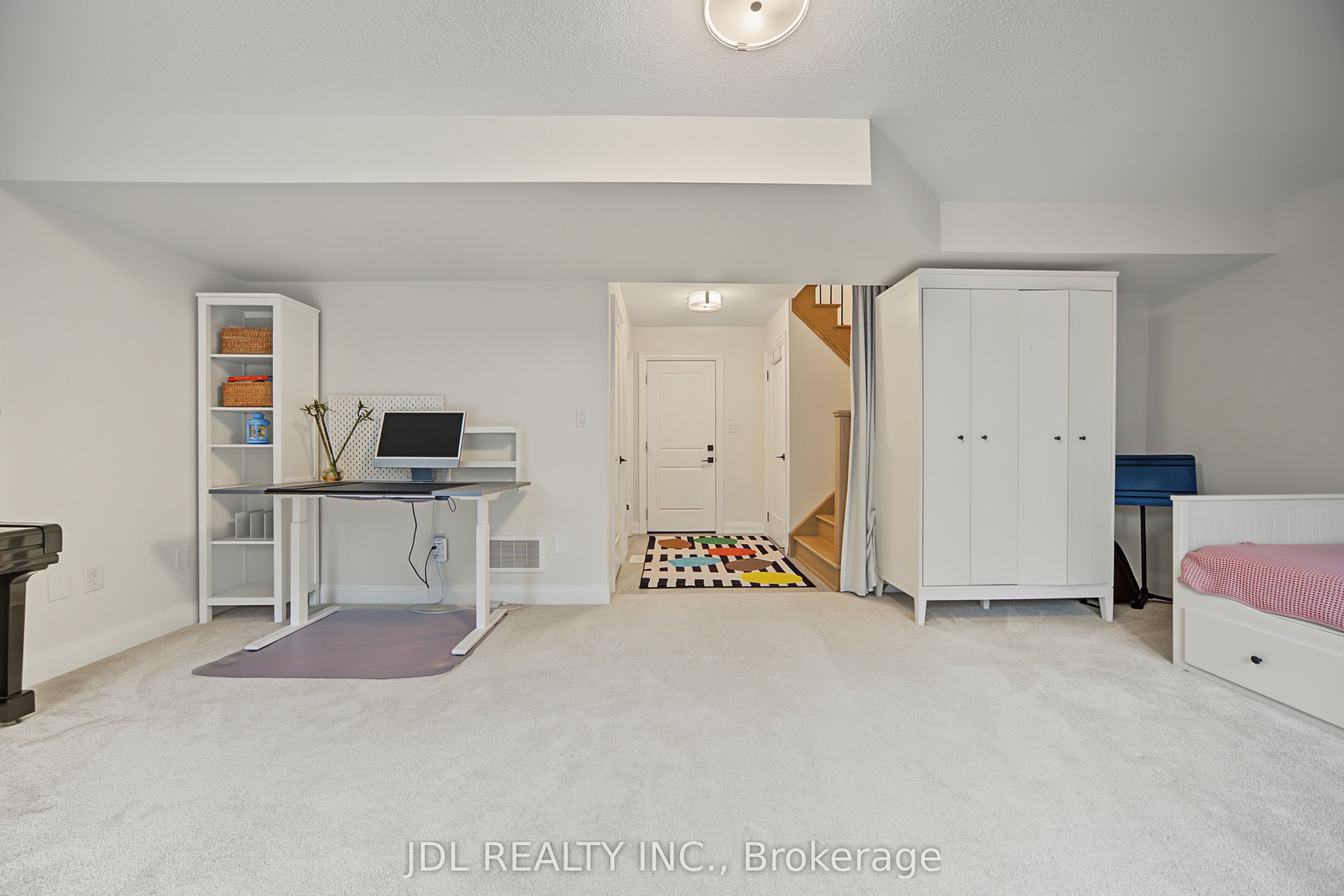 41 West Village Lane Property Photo 42