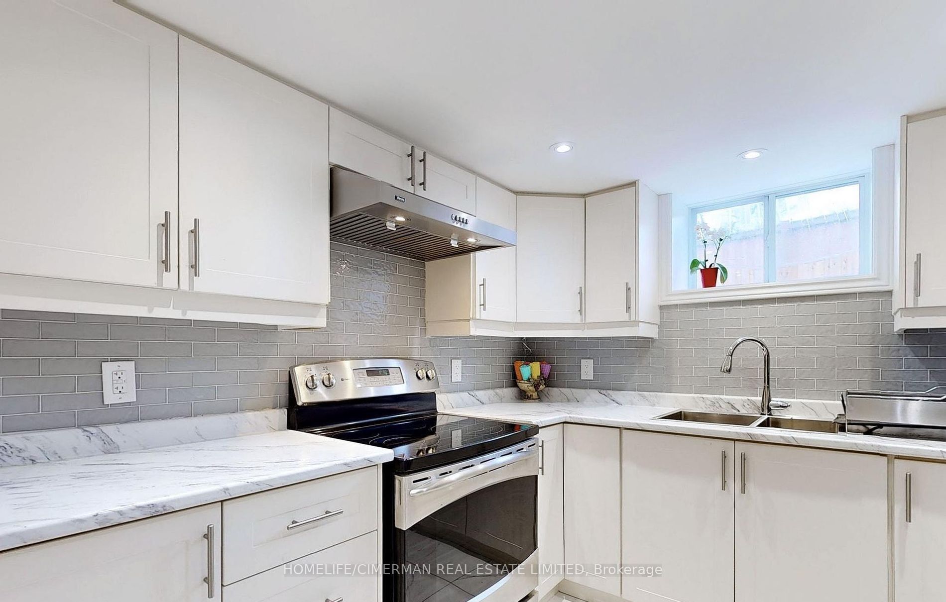 226 Browndale Crescent Bsmt Property Photo 9
