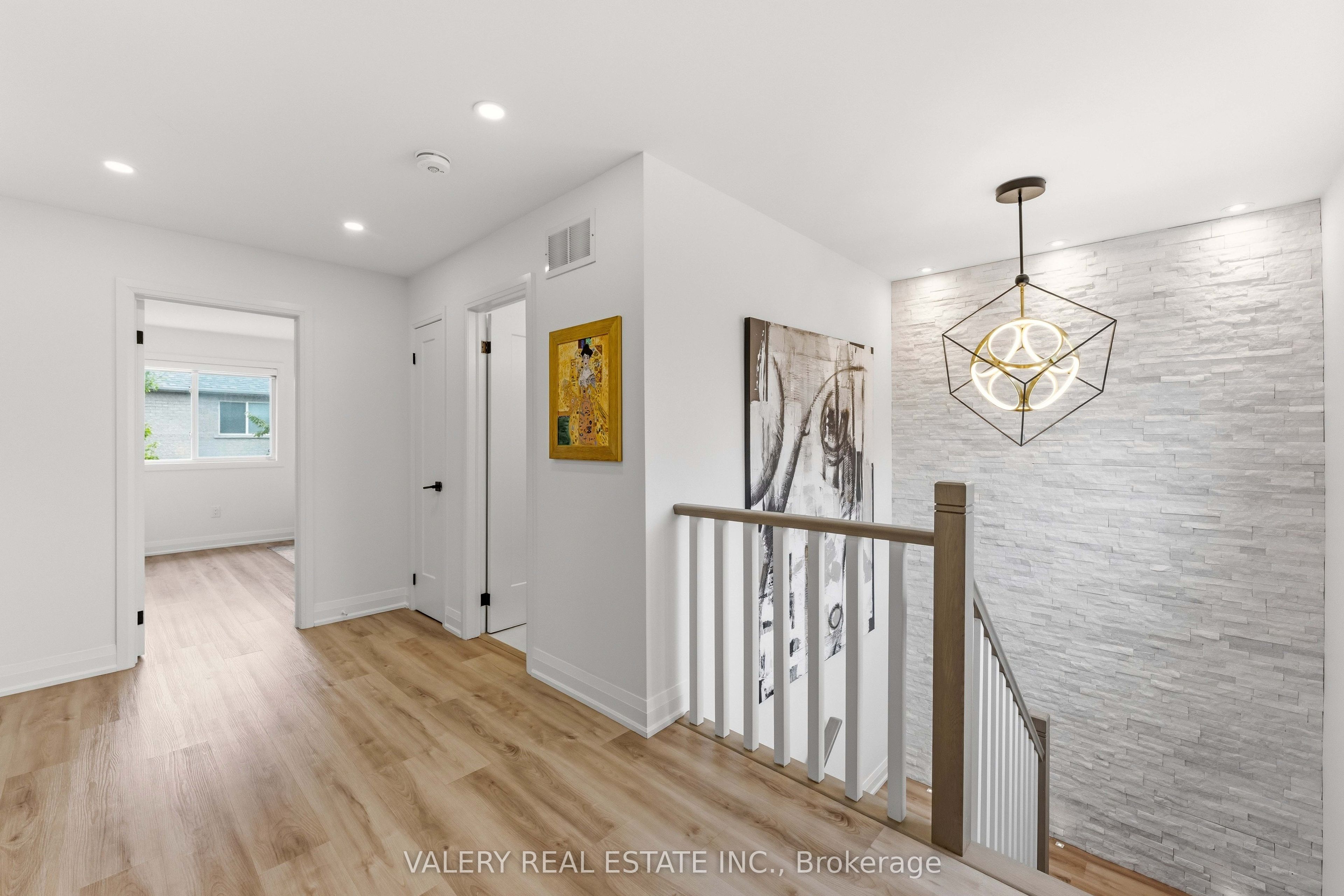 9 Vanguard Road Property Photo 16