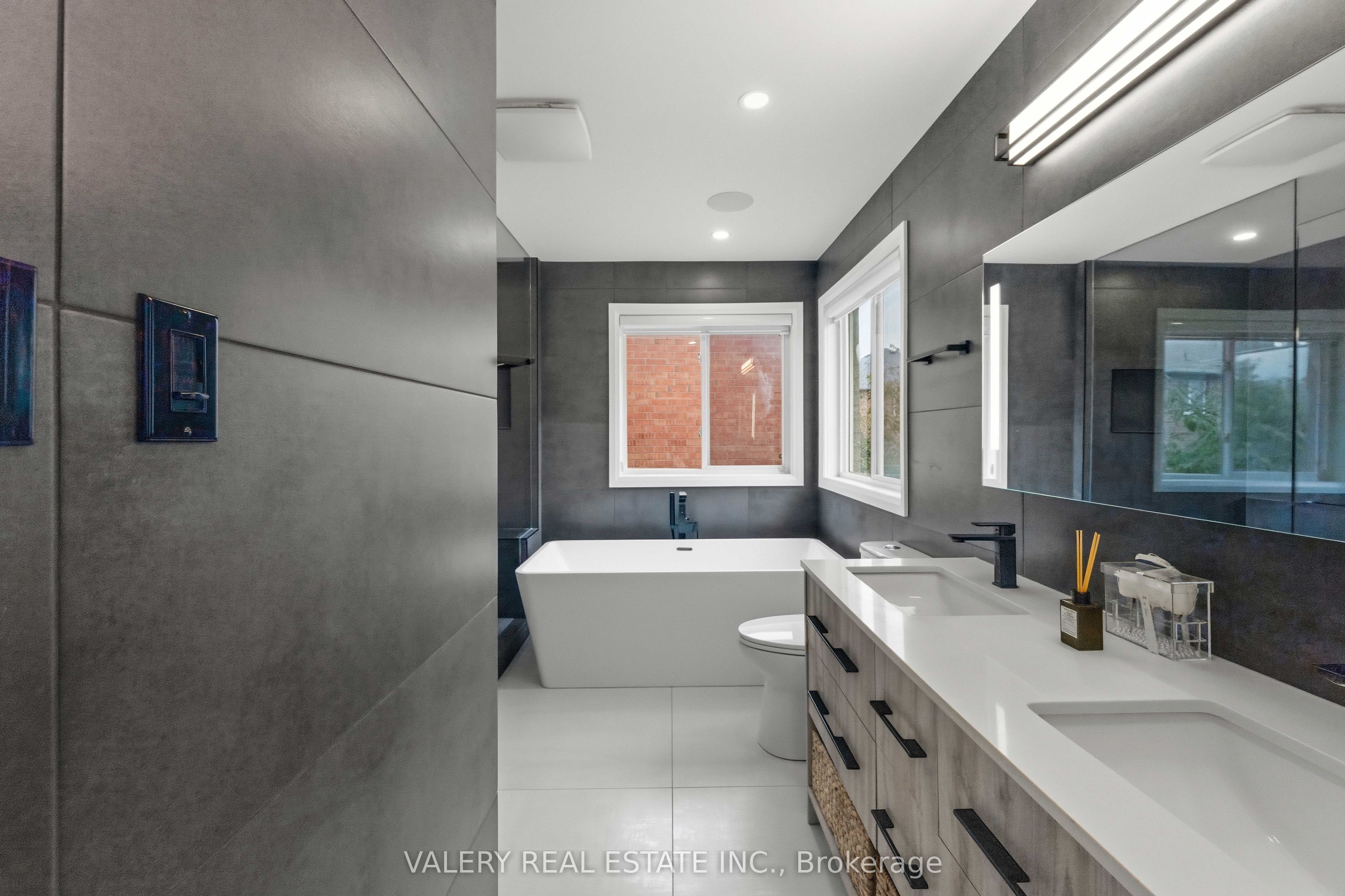 9 Vanguard Road Property Photo 20