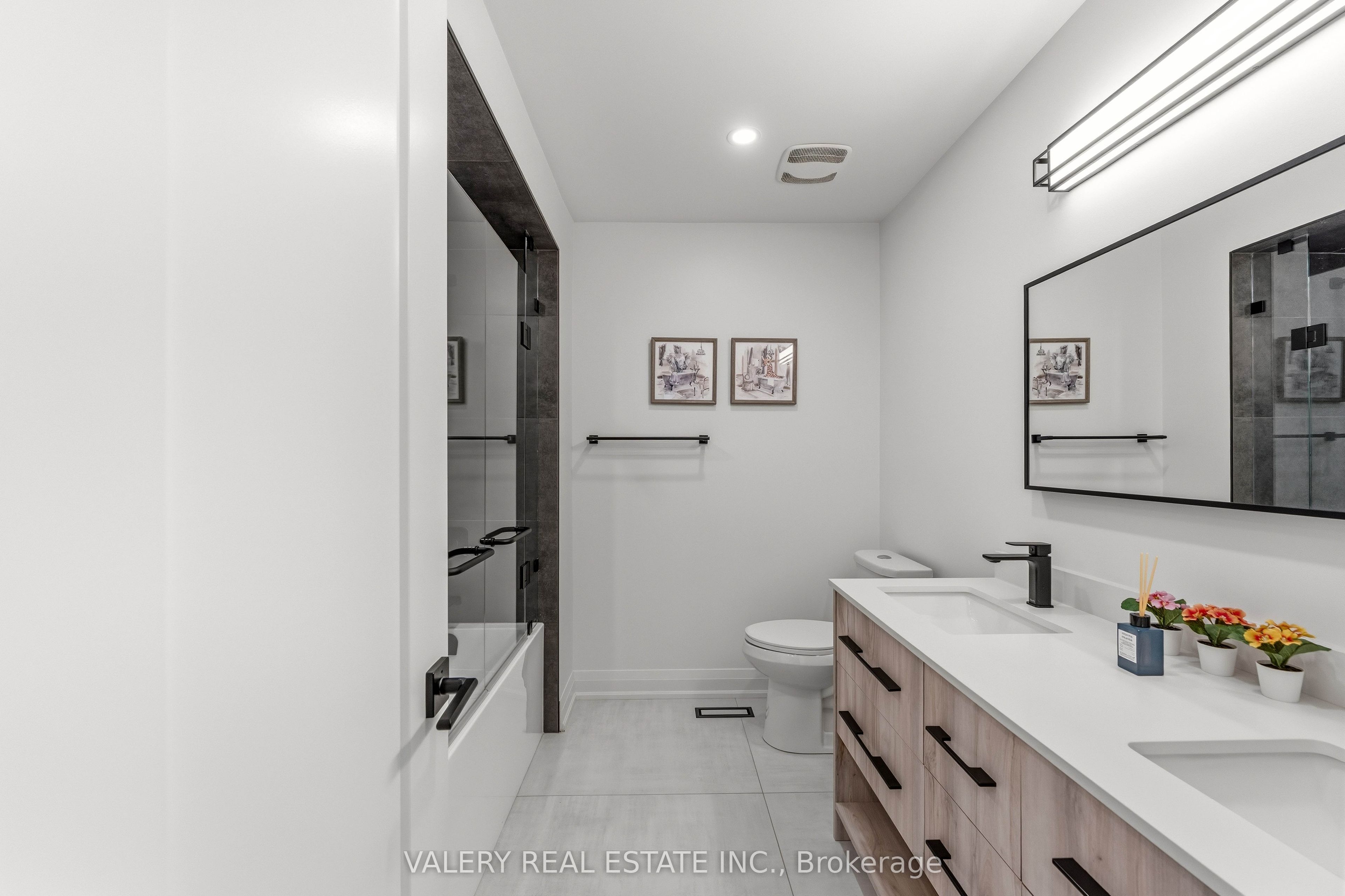 9 Vanguard Road Property Photo 25