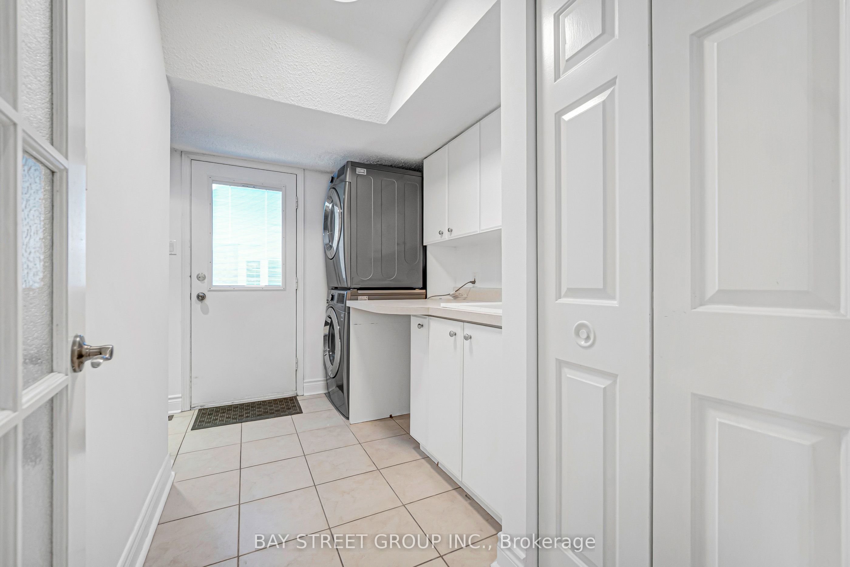 16 Innisbrook Crescent Property Photo 26